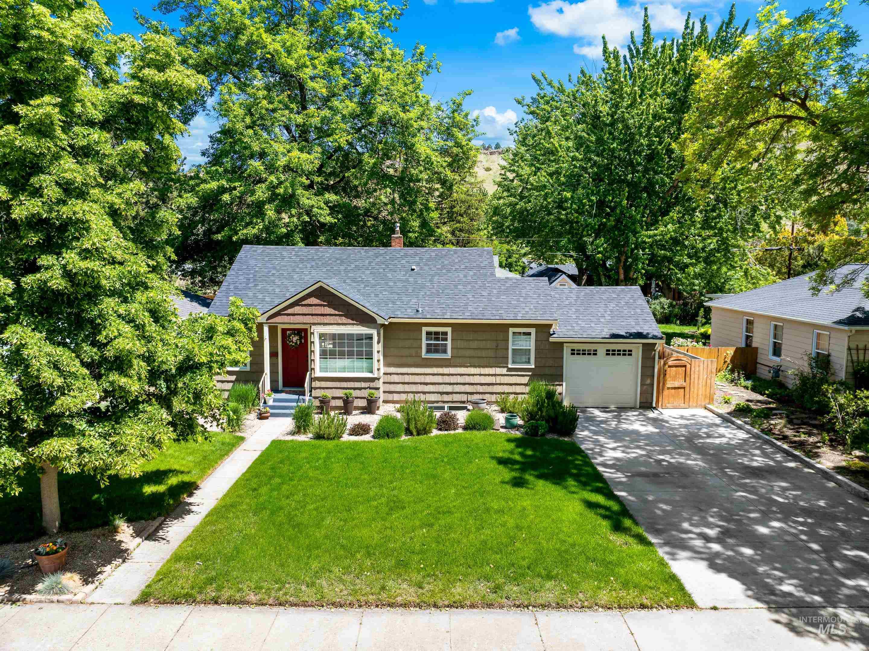 600 N Brookdale Dr Property Photo 44