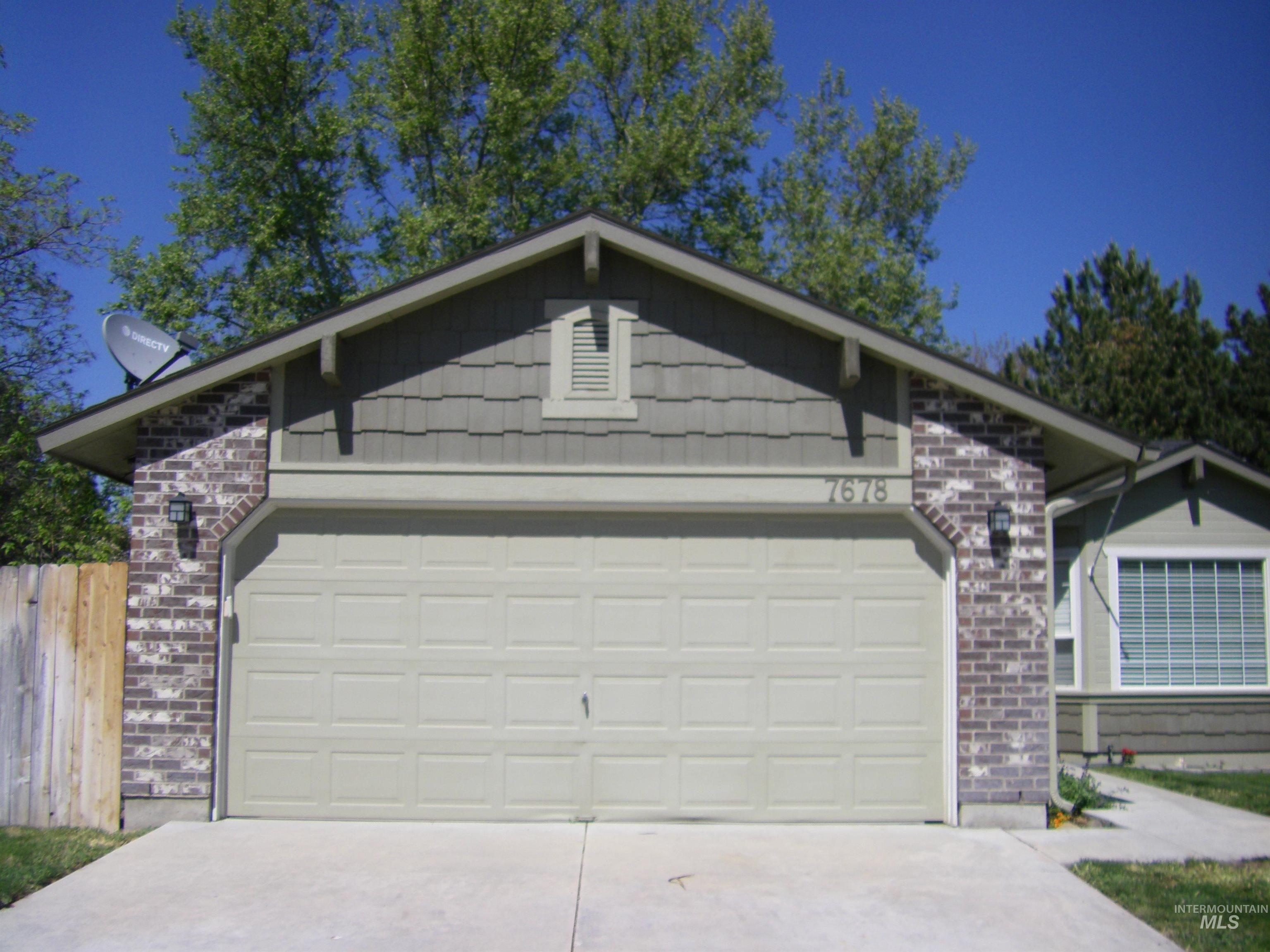7678 Edgebrook Dr Property Photo 2