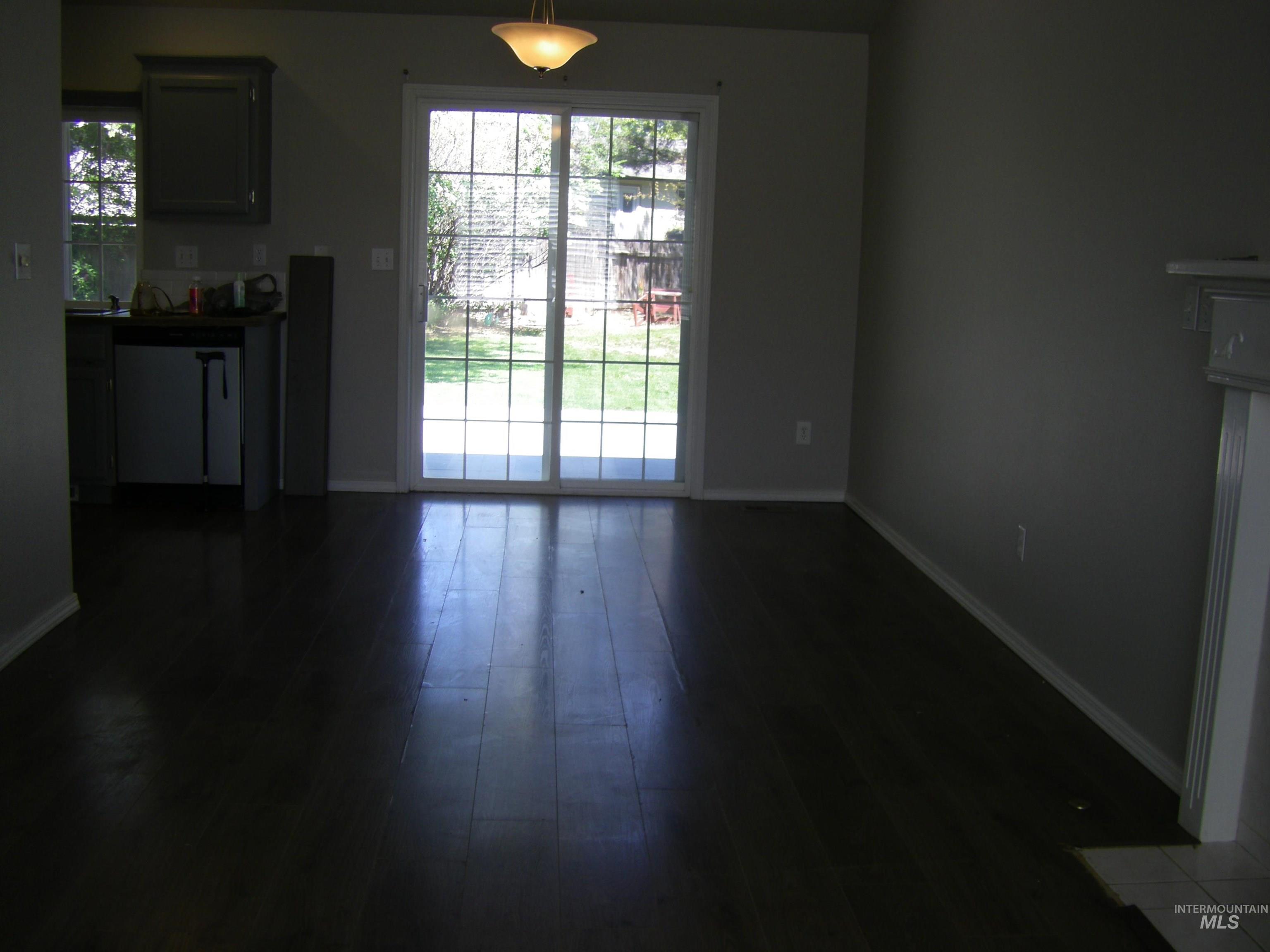 7678 Edgebrook Dr Property Photo 10