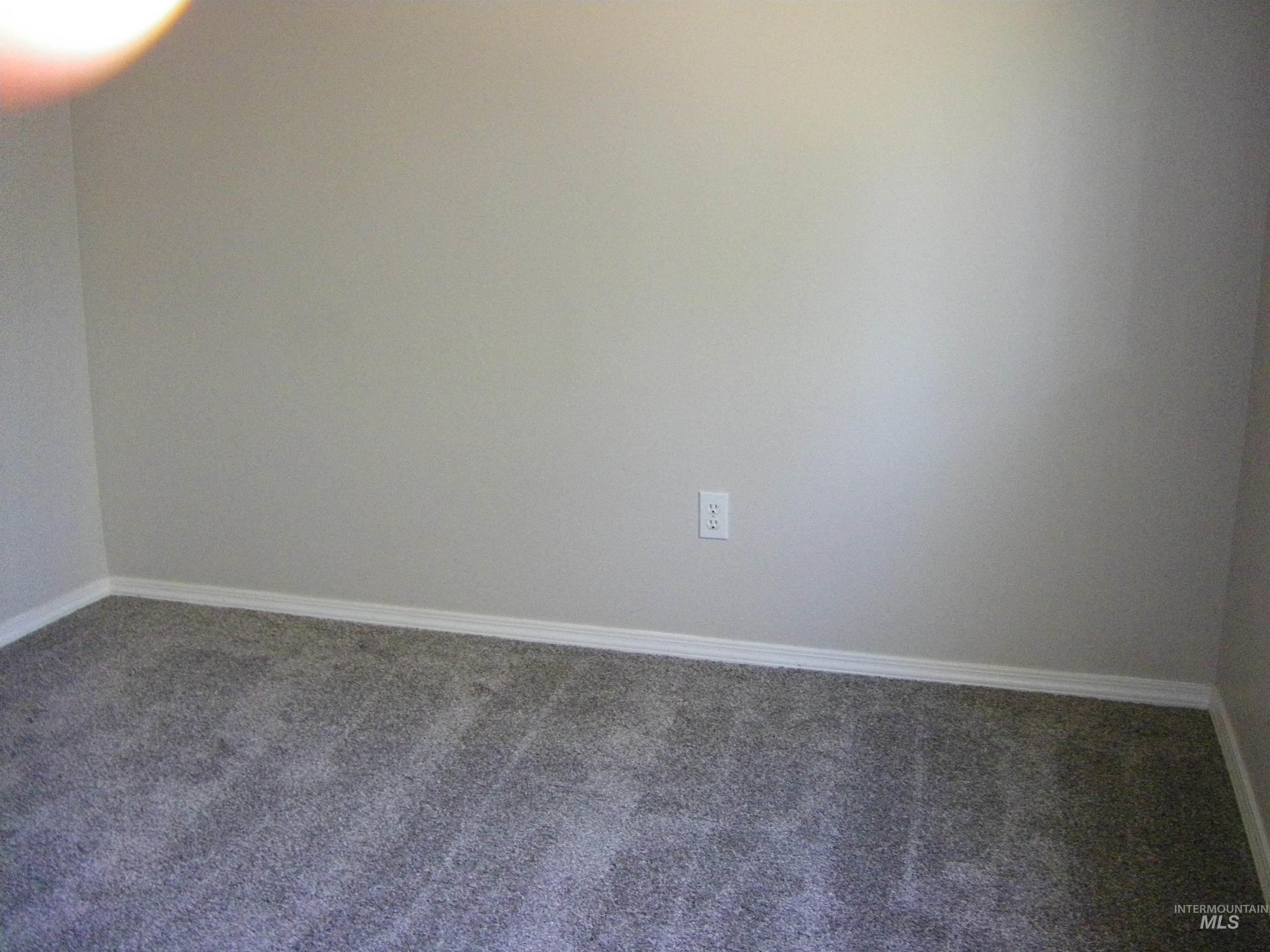7678 Edgebrook Dr Property Photo 14