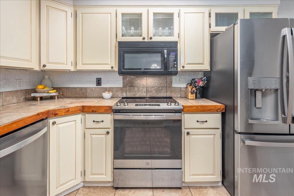 6520 Cherry Ln Property Photo 18