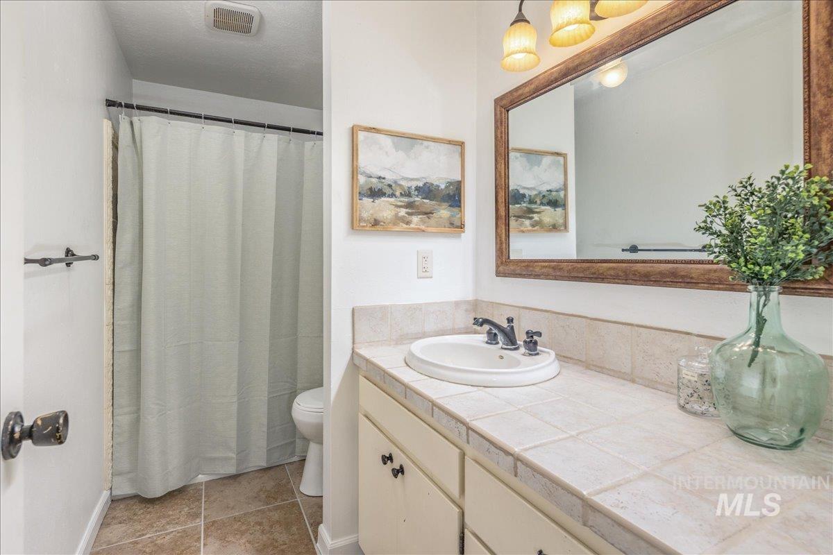 6520 Cherry Ln Property Photo 38