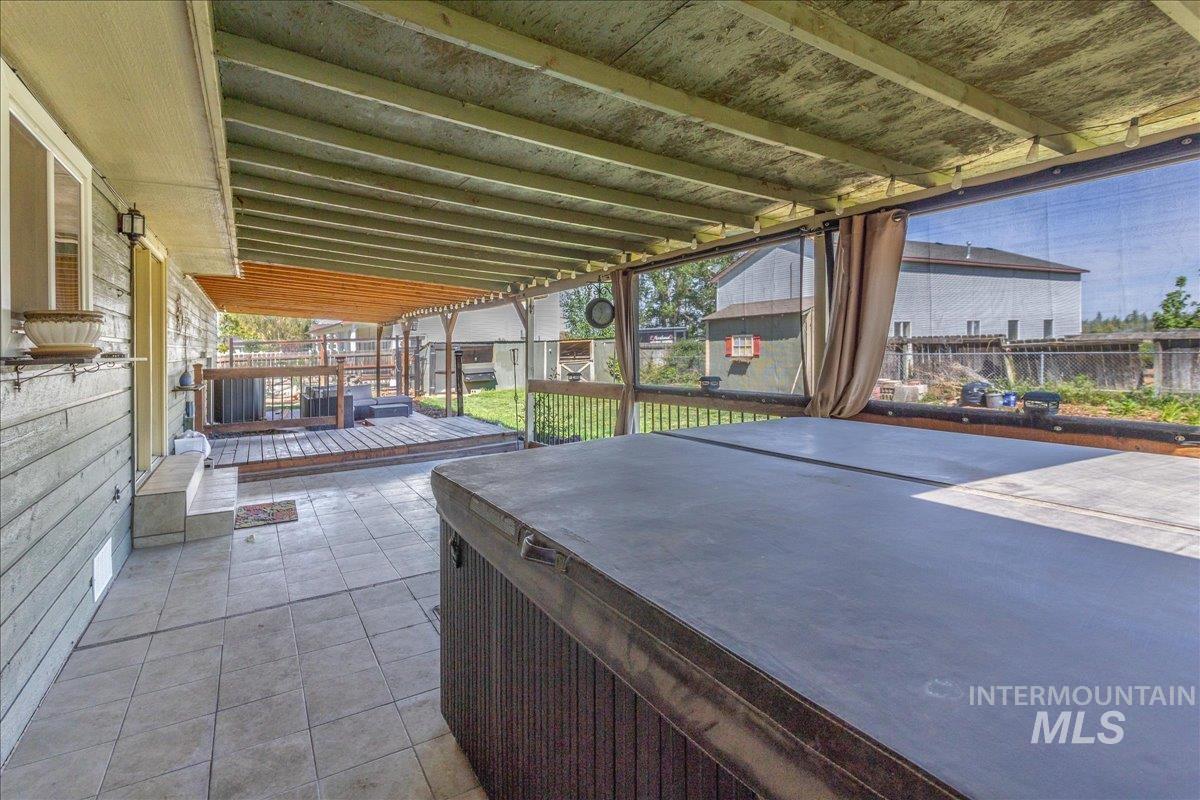 6520 Cherry Ln Property Photo 46
