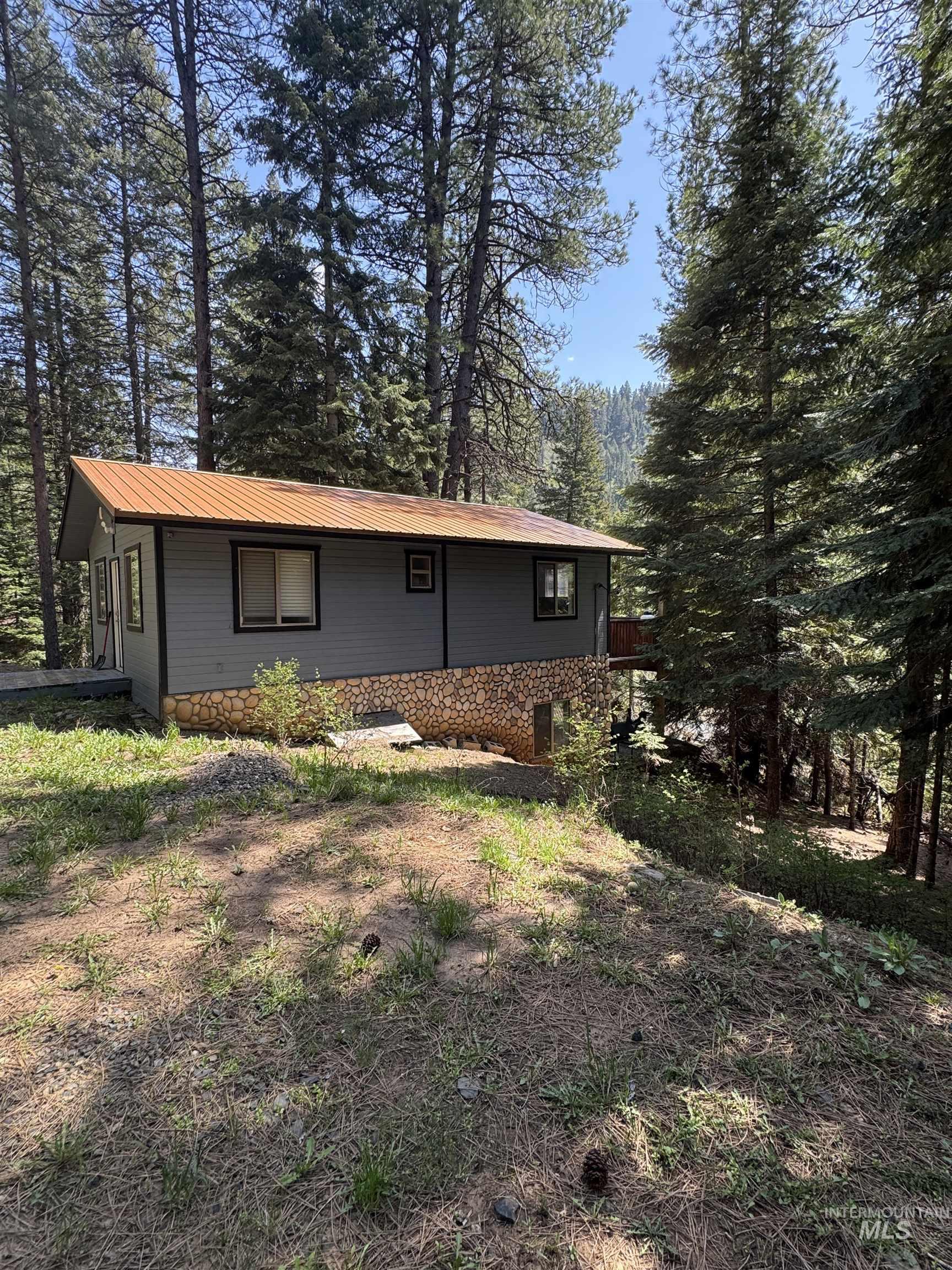2857 Hillman Basin Rd Property Photo 3