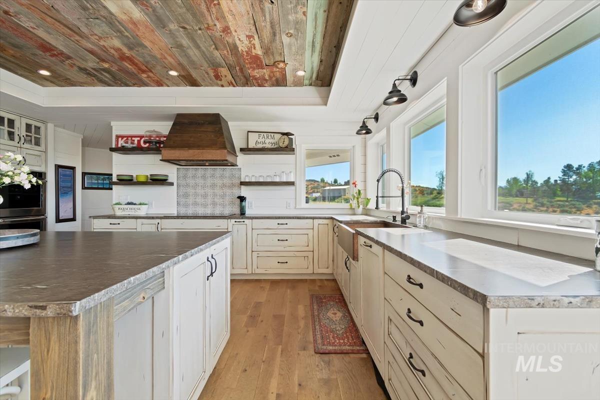 10200 W Scenic View Property Photo 1