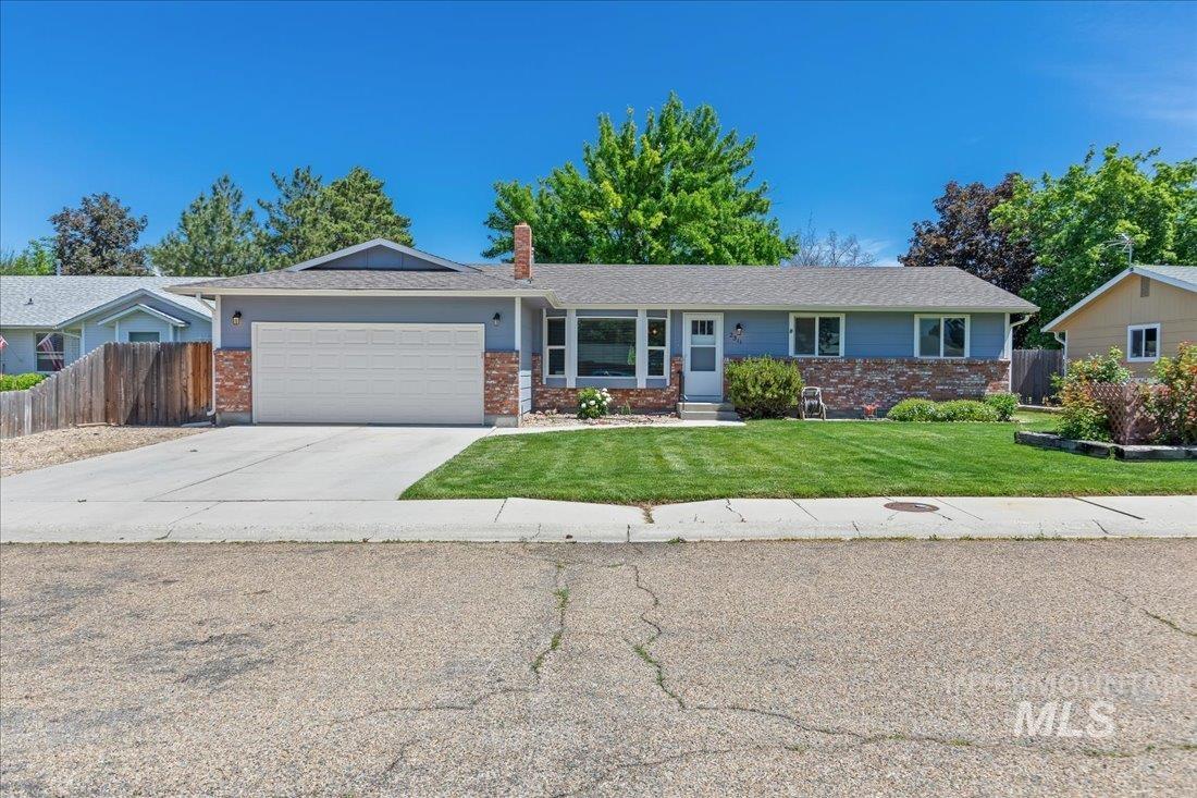 2311 Sylvan Dr Property Photo