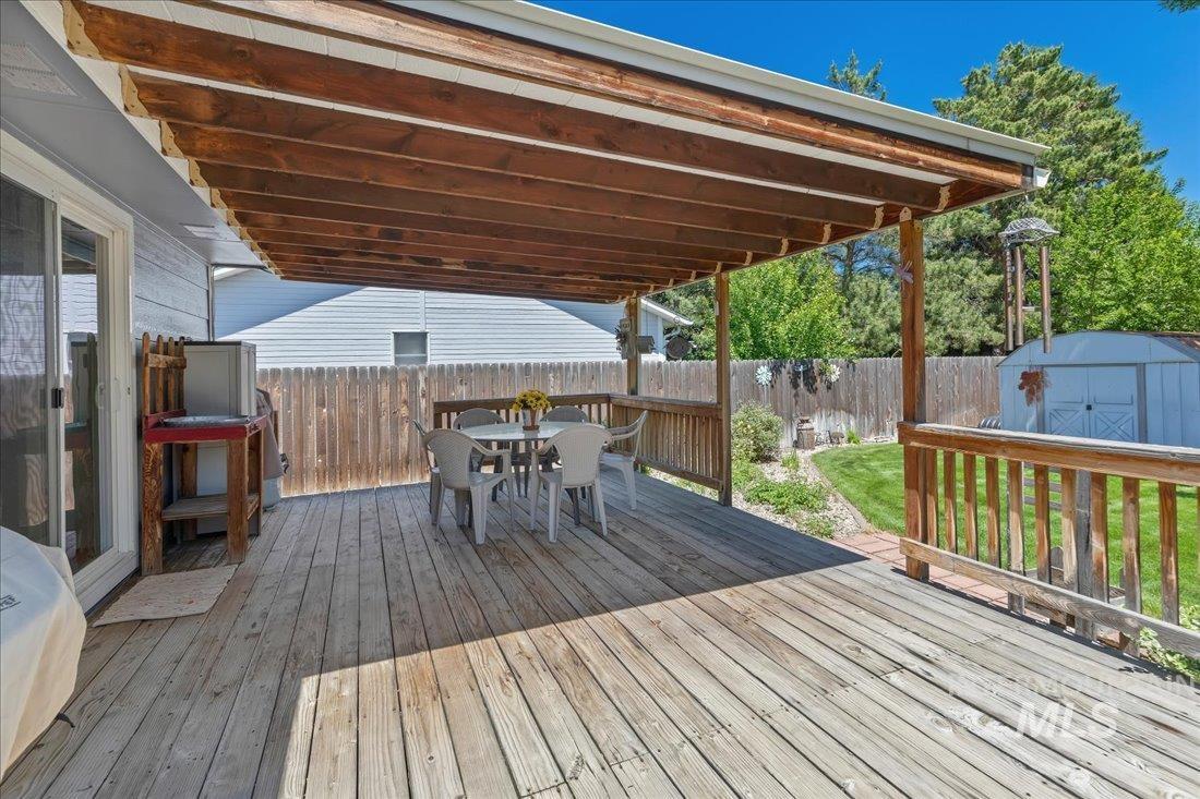 2311 Sylvan Dr Property Photo 9