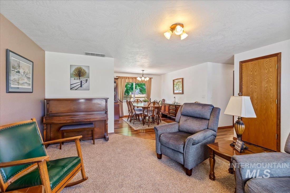 2311 Sylvan Dr Property Photo 20