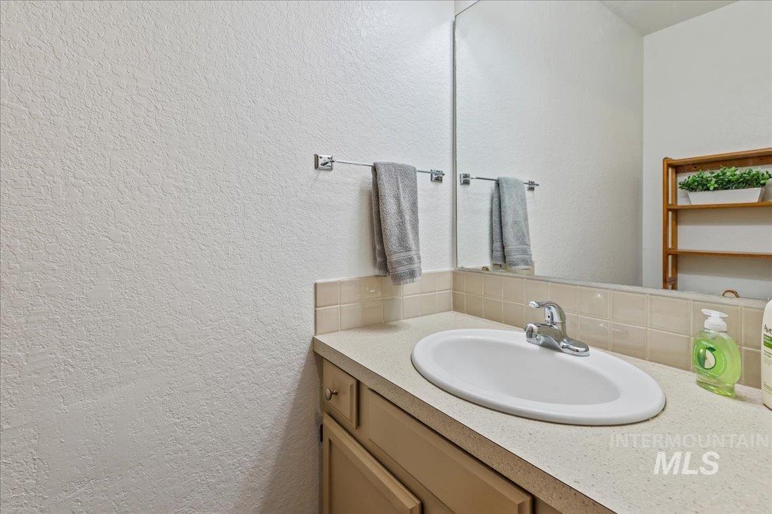 2311 Sylvan Dr Property Photo 27