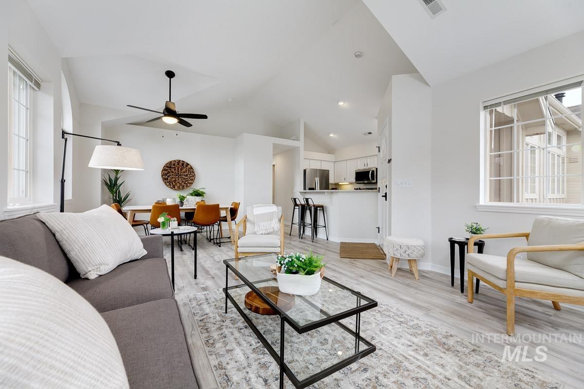 5158 S Surprise Way Property Photo 12