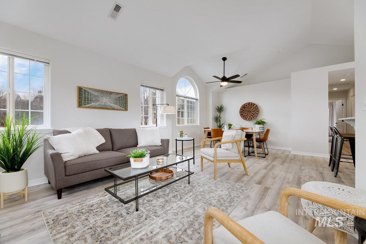 5158 S Surprise Way Property Photo 13