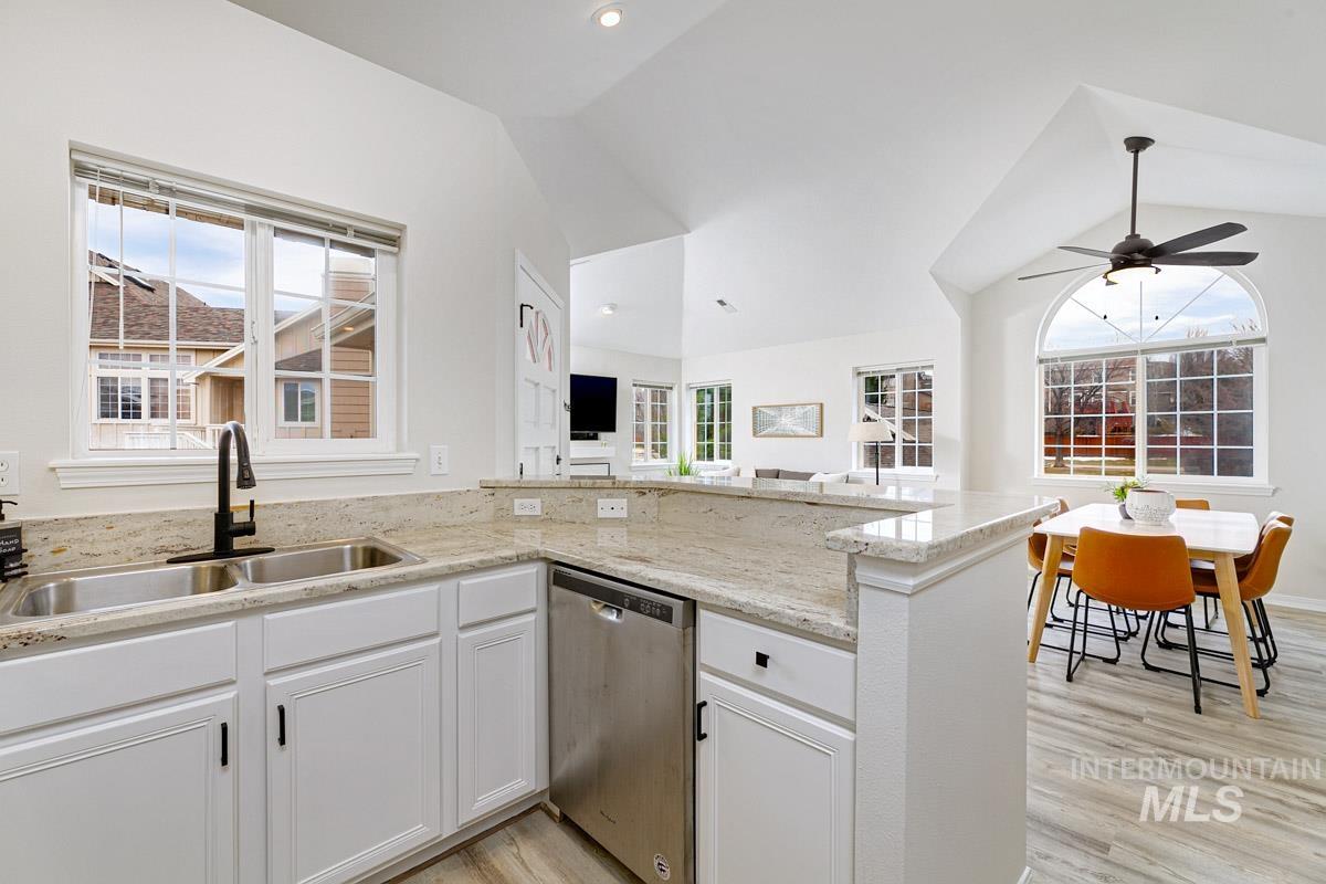 5158 S Surprise Way Property Photo 27