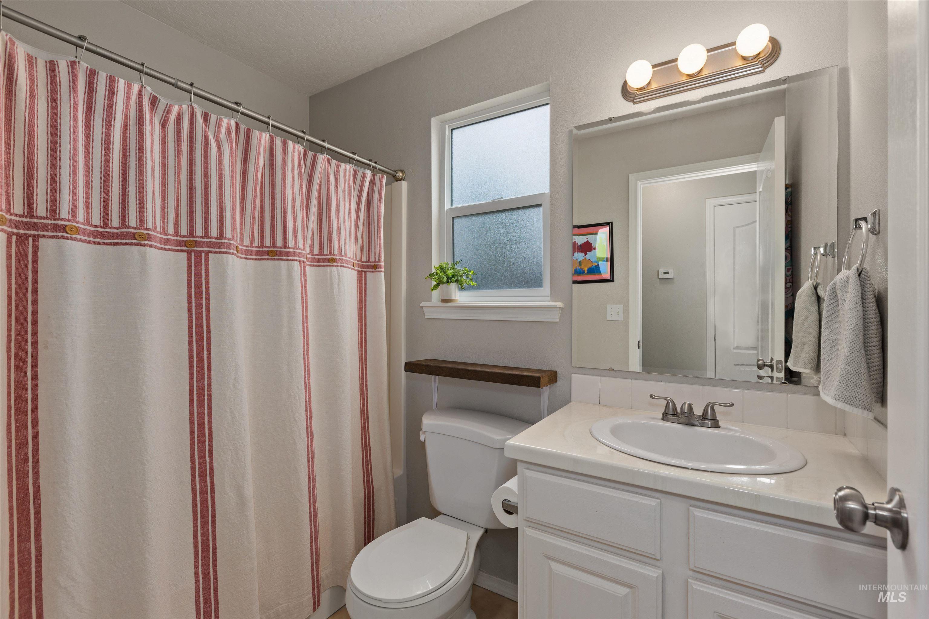 3422 Vistapark Dr Property Photo 25