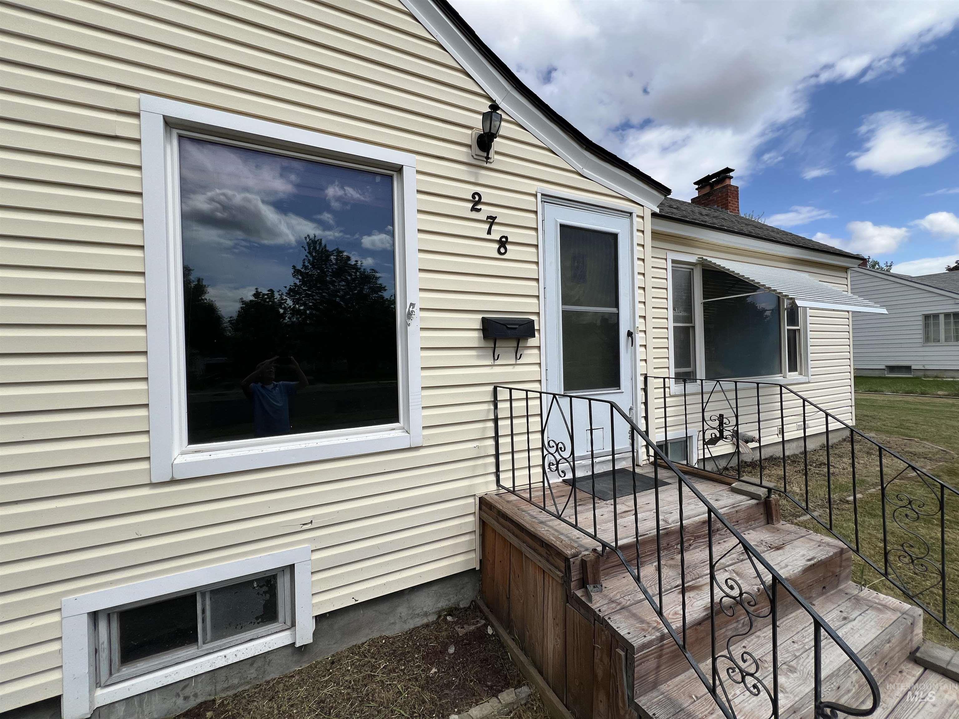 278 Taylor St Property Photo 4