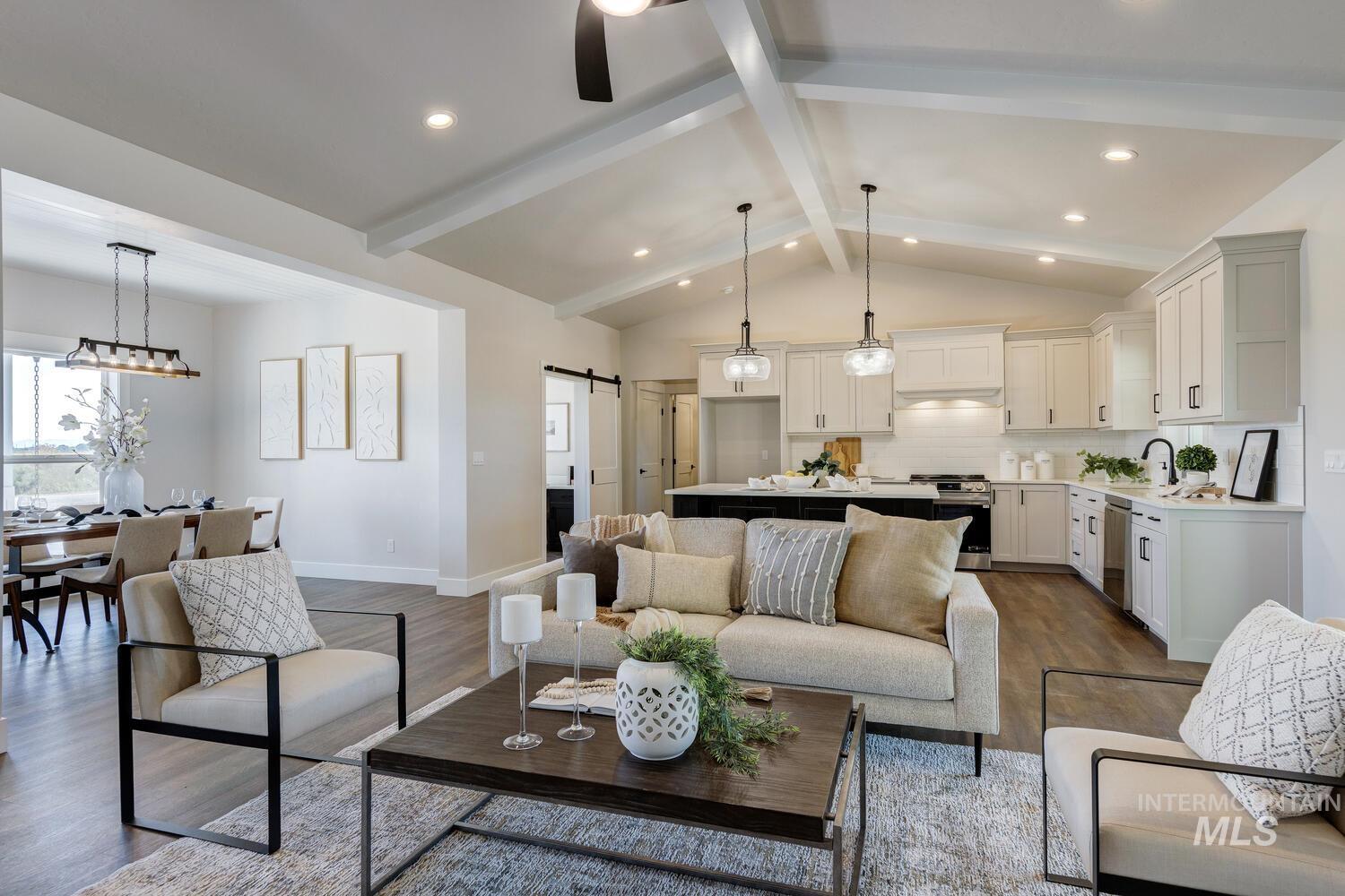 4695 County Line Rd Property Photo 10