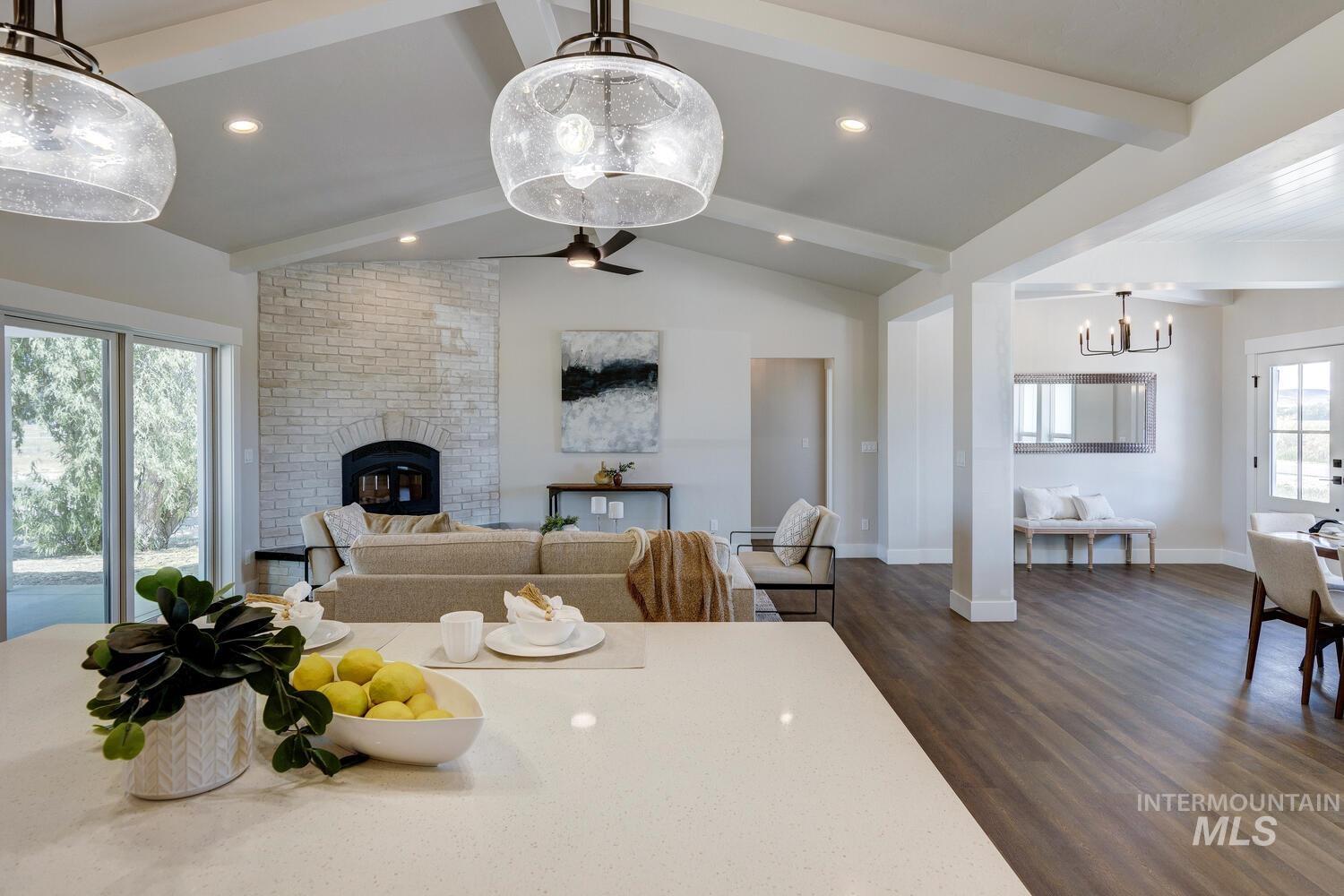 4695 County Line Rd Property Photo 18