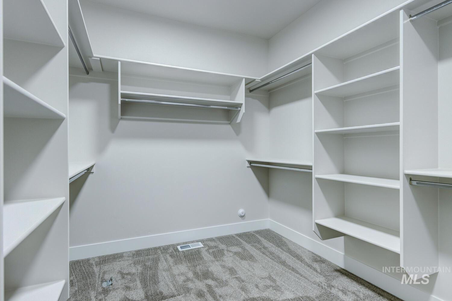 4695 County Line Rd Property Photo 25