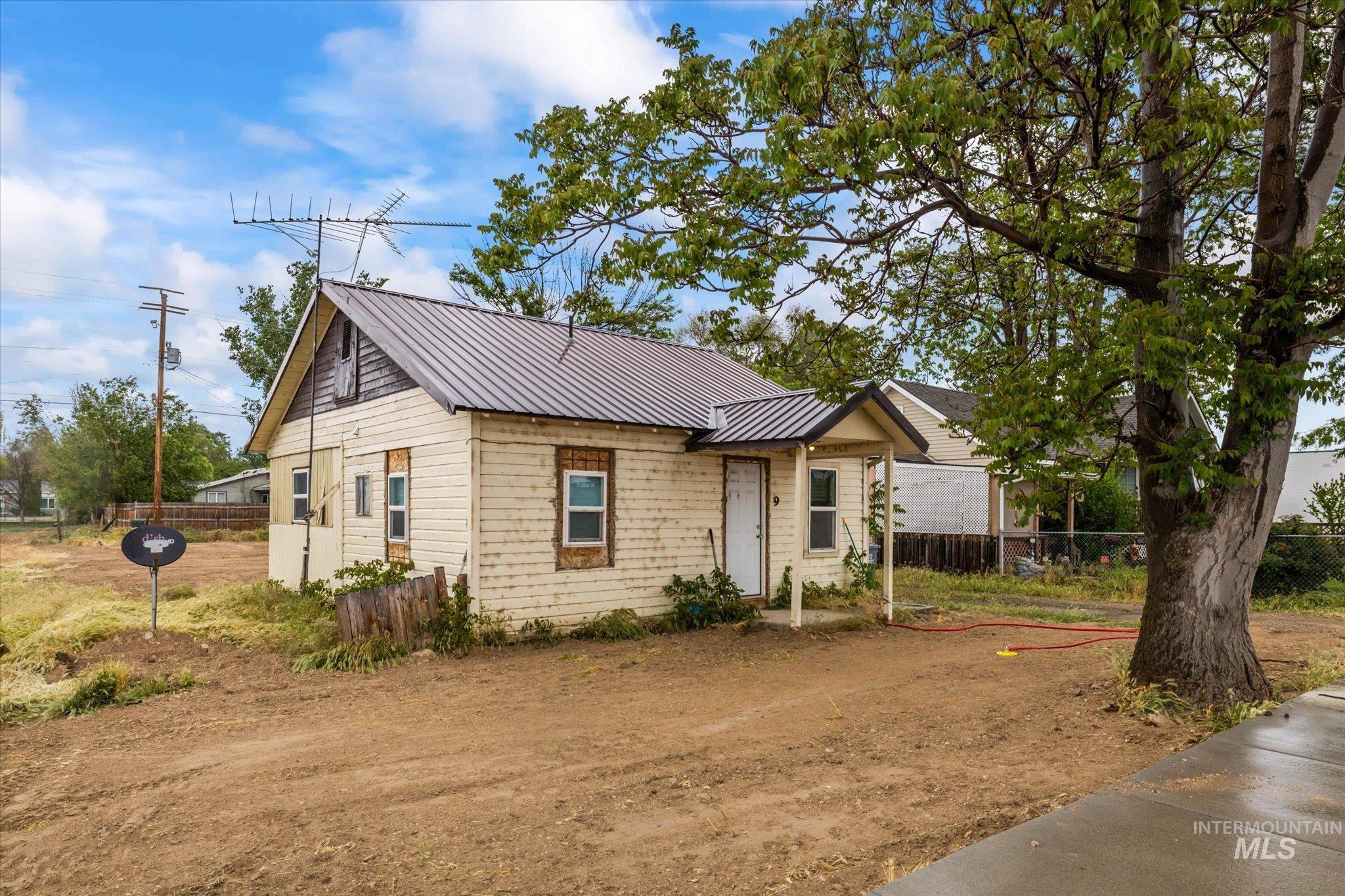 9 E Owyhee Ave Property Photo