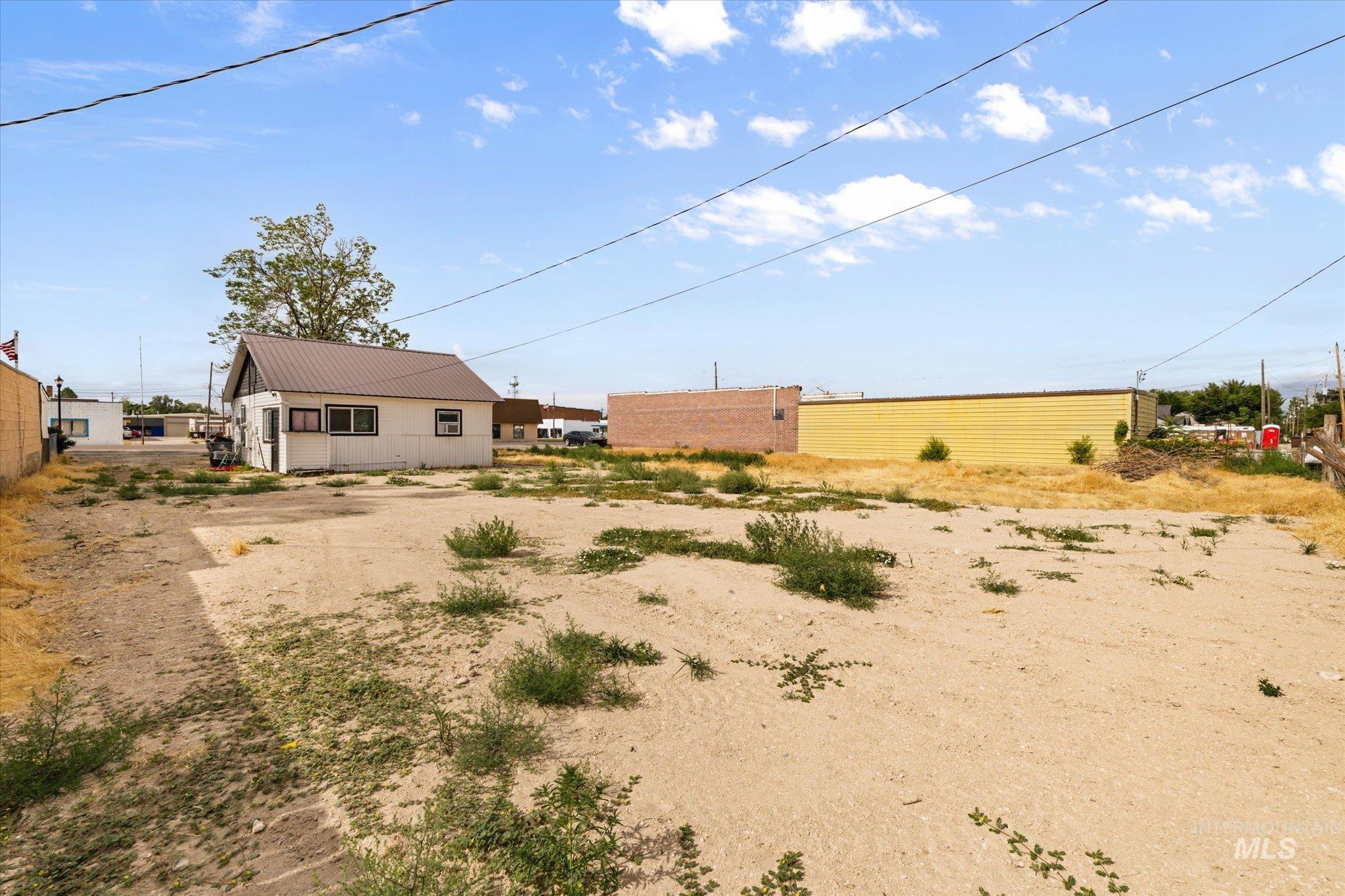 9 E Owyhee Ave Property Photo 6