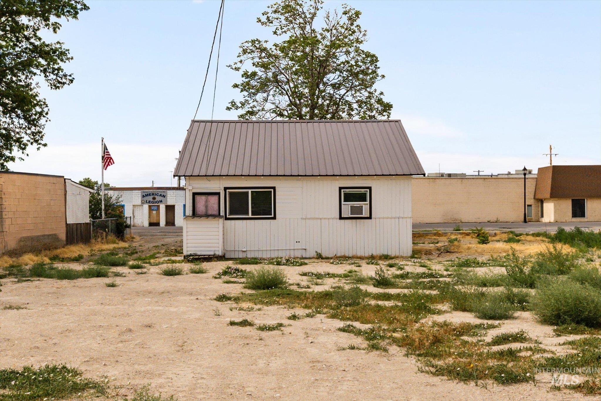 9 E Owyhee Ave Property Photo 7