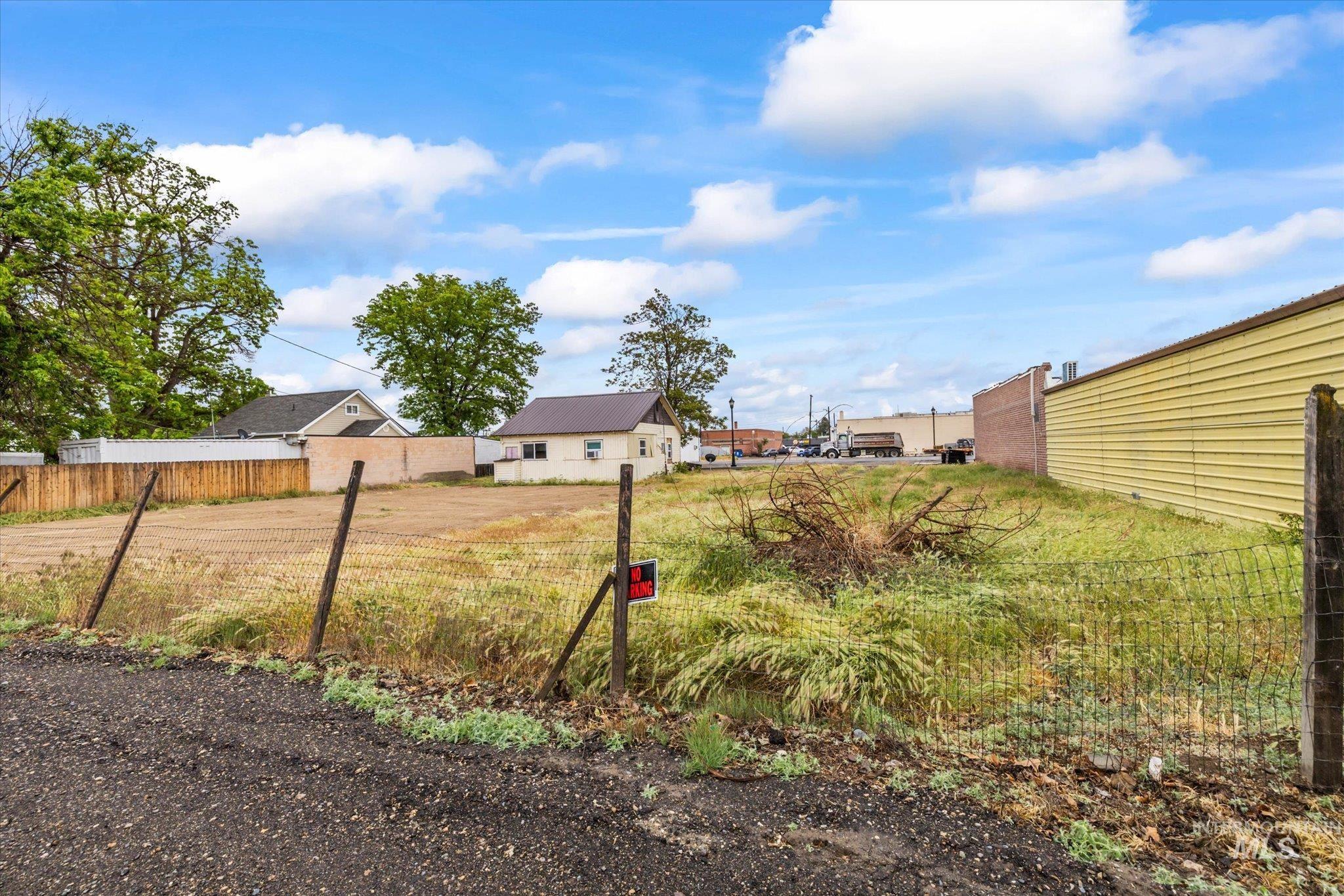 7 E Owyhee Ave Property Photo 6