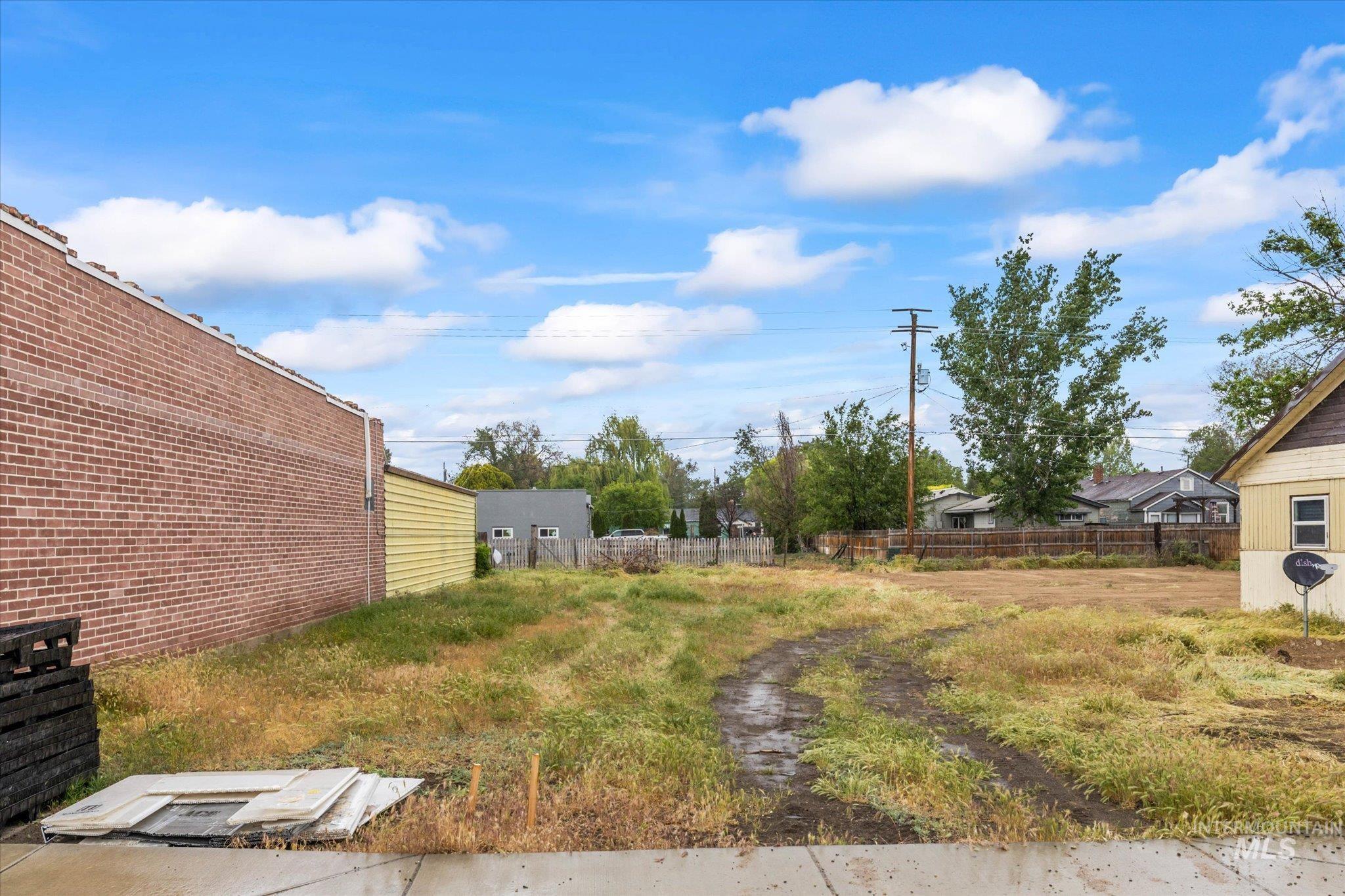 7 E Owyhee Ave Property Photo 8