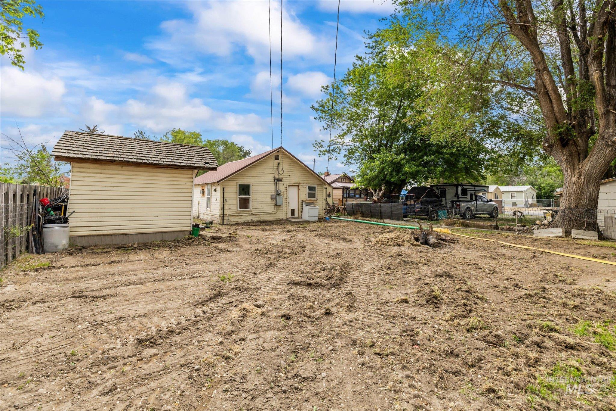 328 W Owyhee Ave Property Photo 4