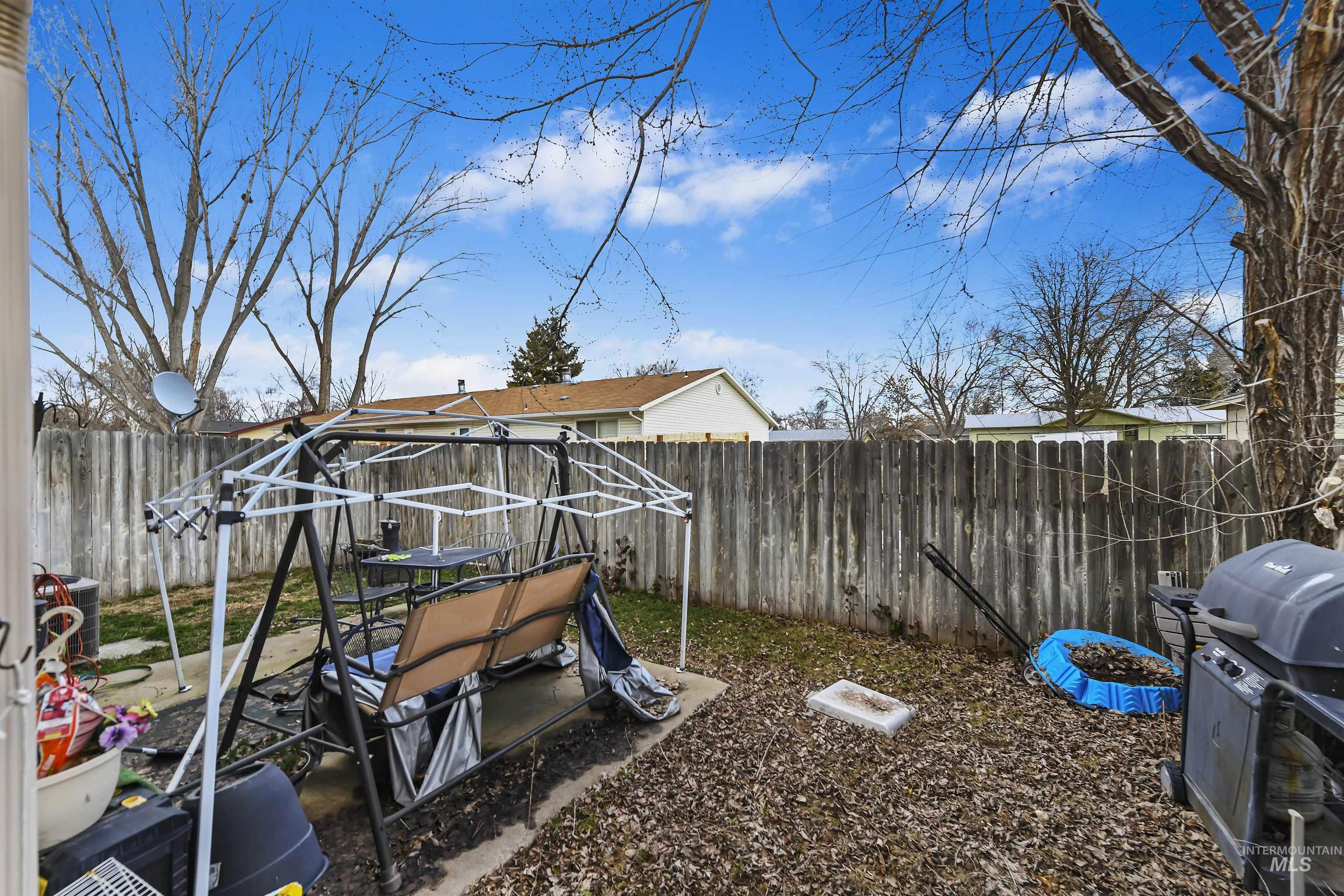 4036/4038 N Marcia Pl Property Photo 10