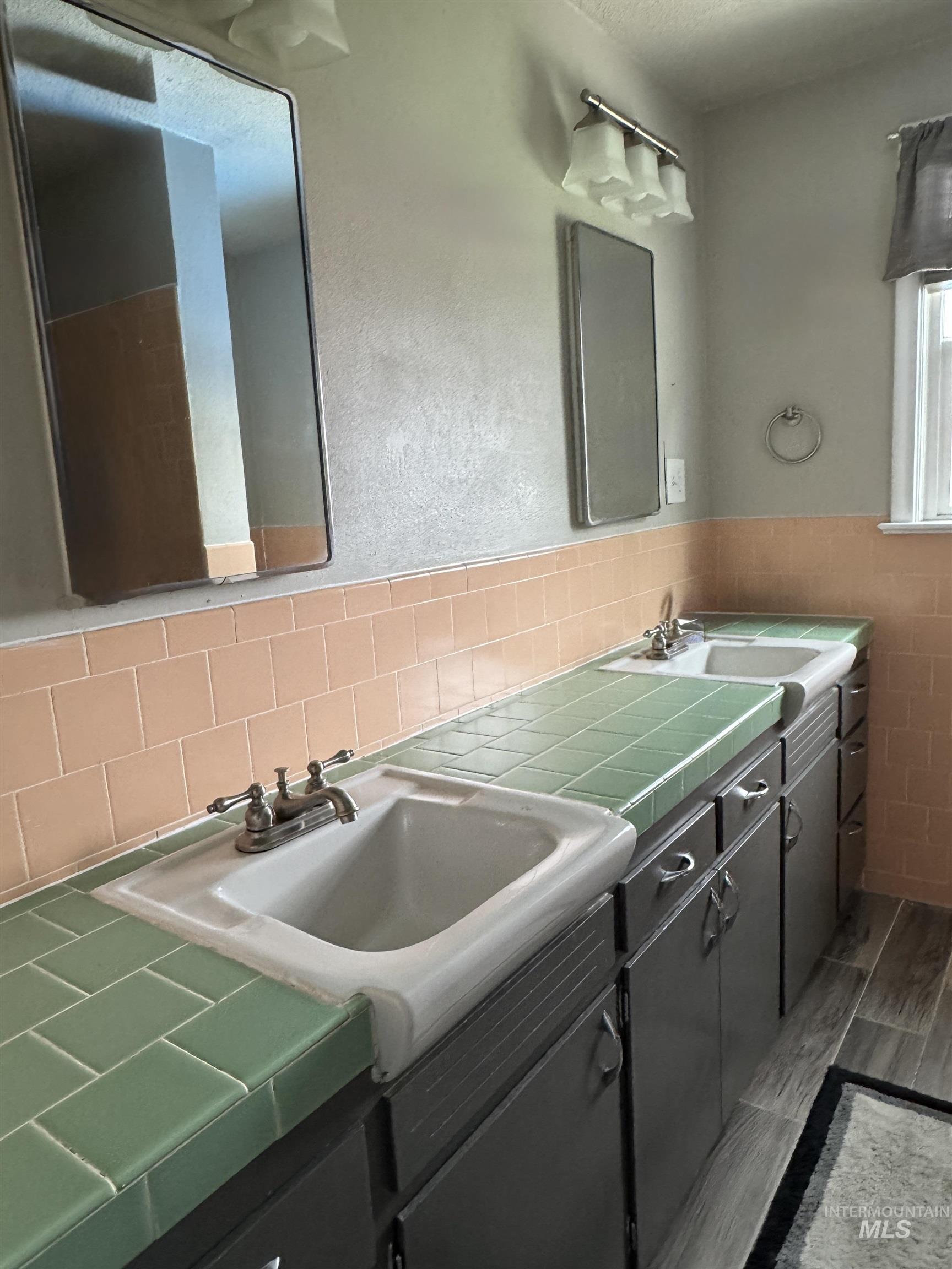 7119 W Everett Property Photo 27