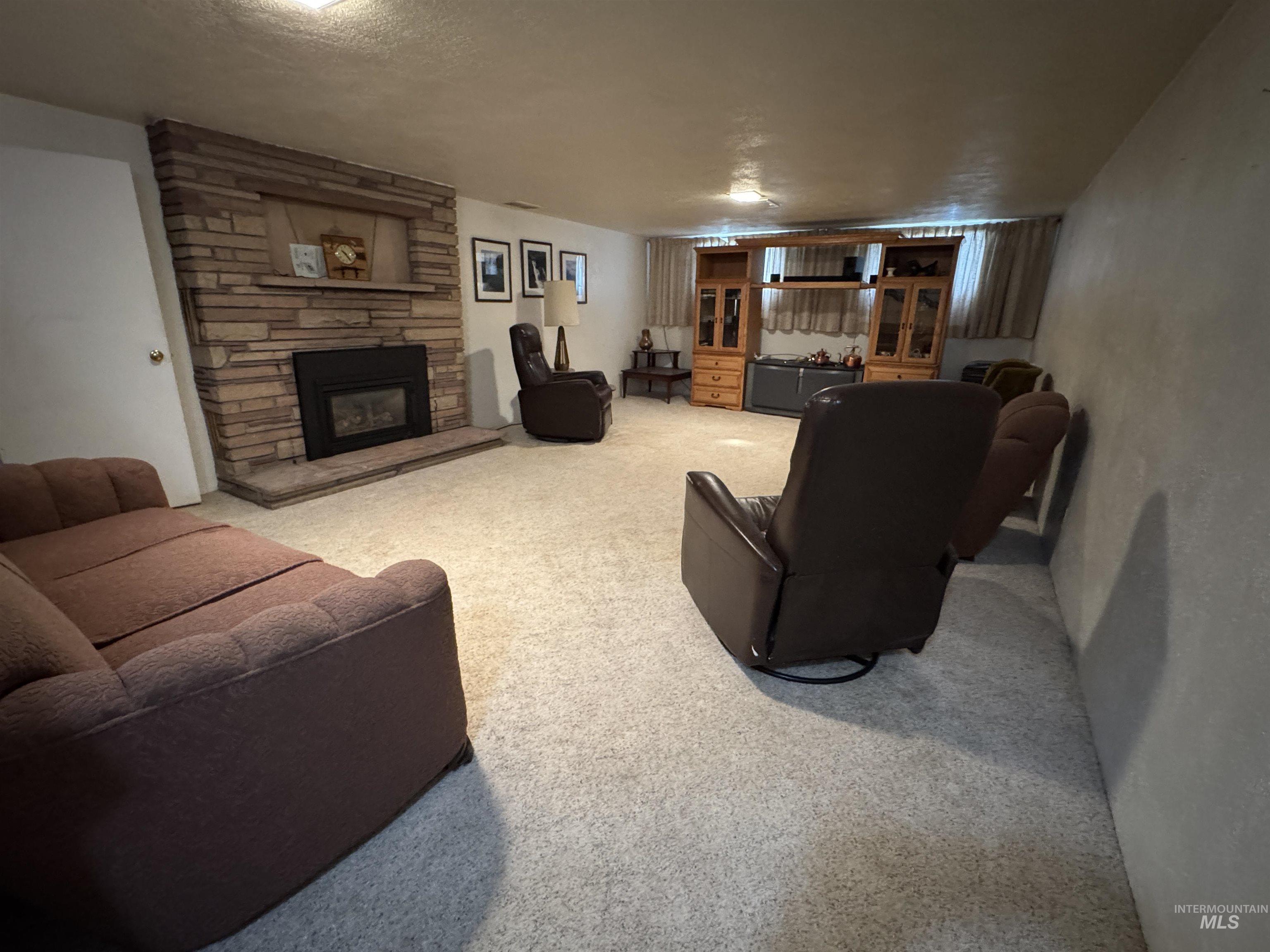 7119 W Everett Property Photo 31