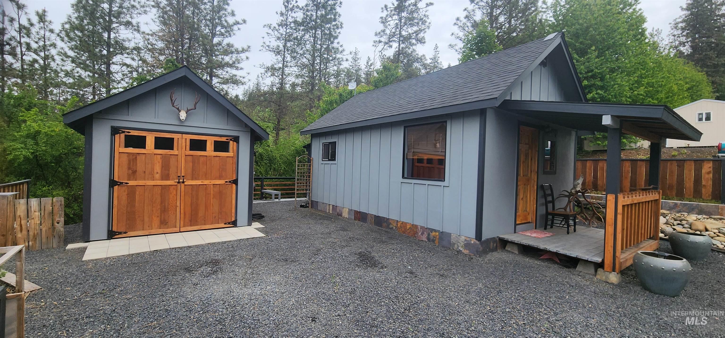 159 Chief Looking Glass Ln Property Photo