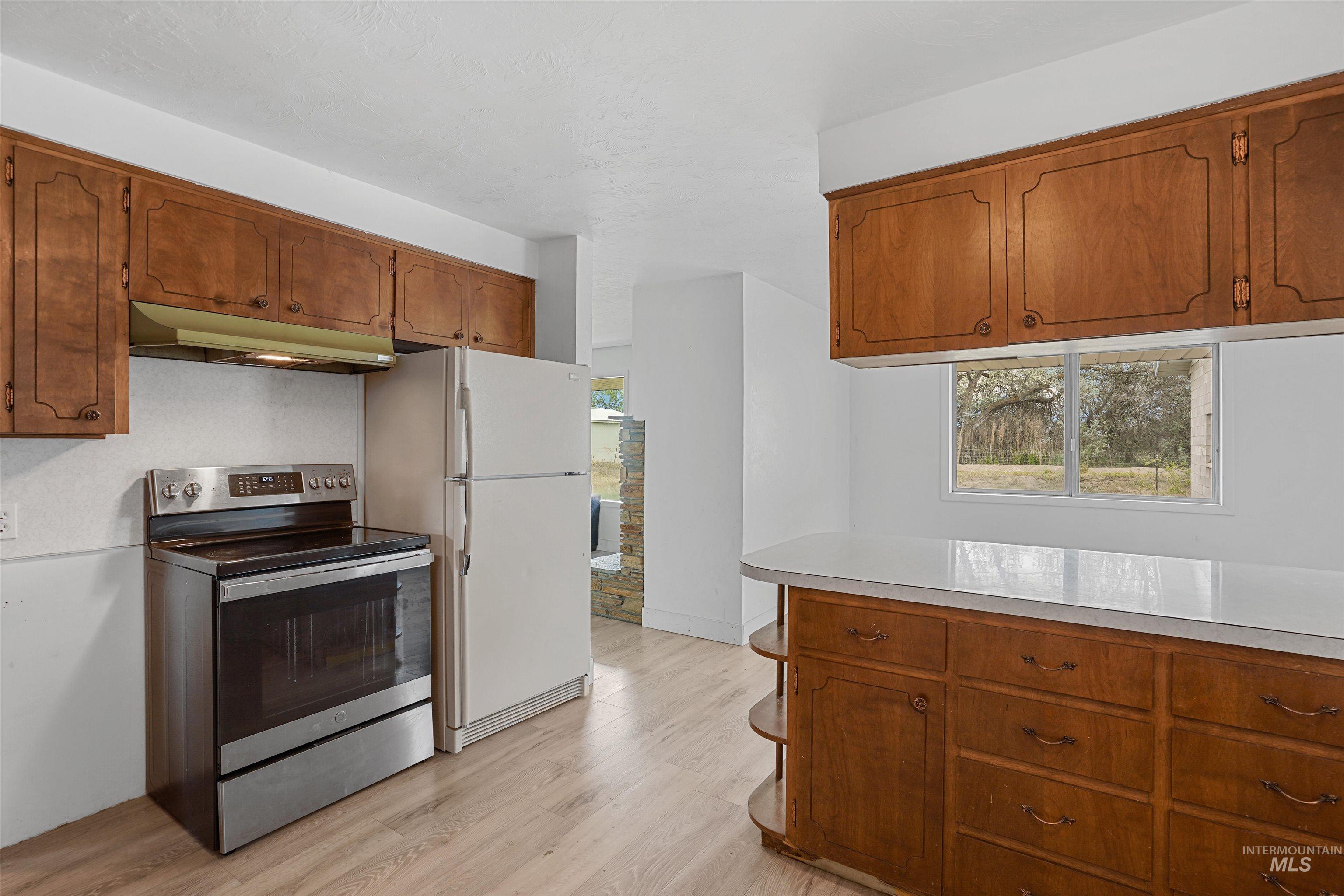 1006 S B Street Property Photo 2