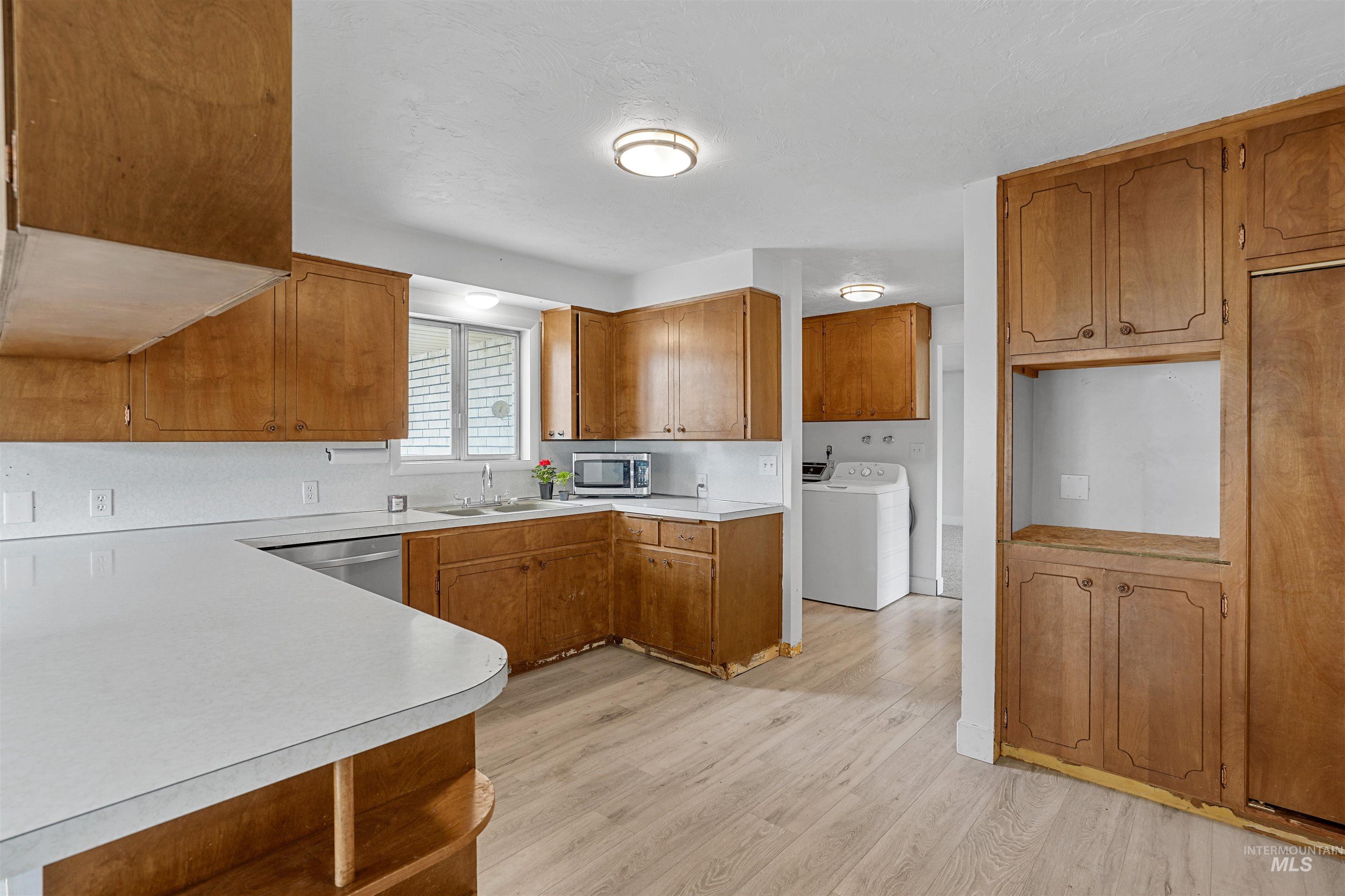 1006 S B Street Property Photo 4
