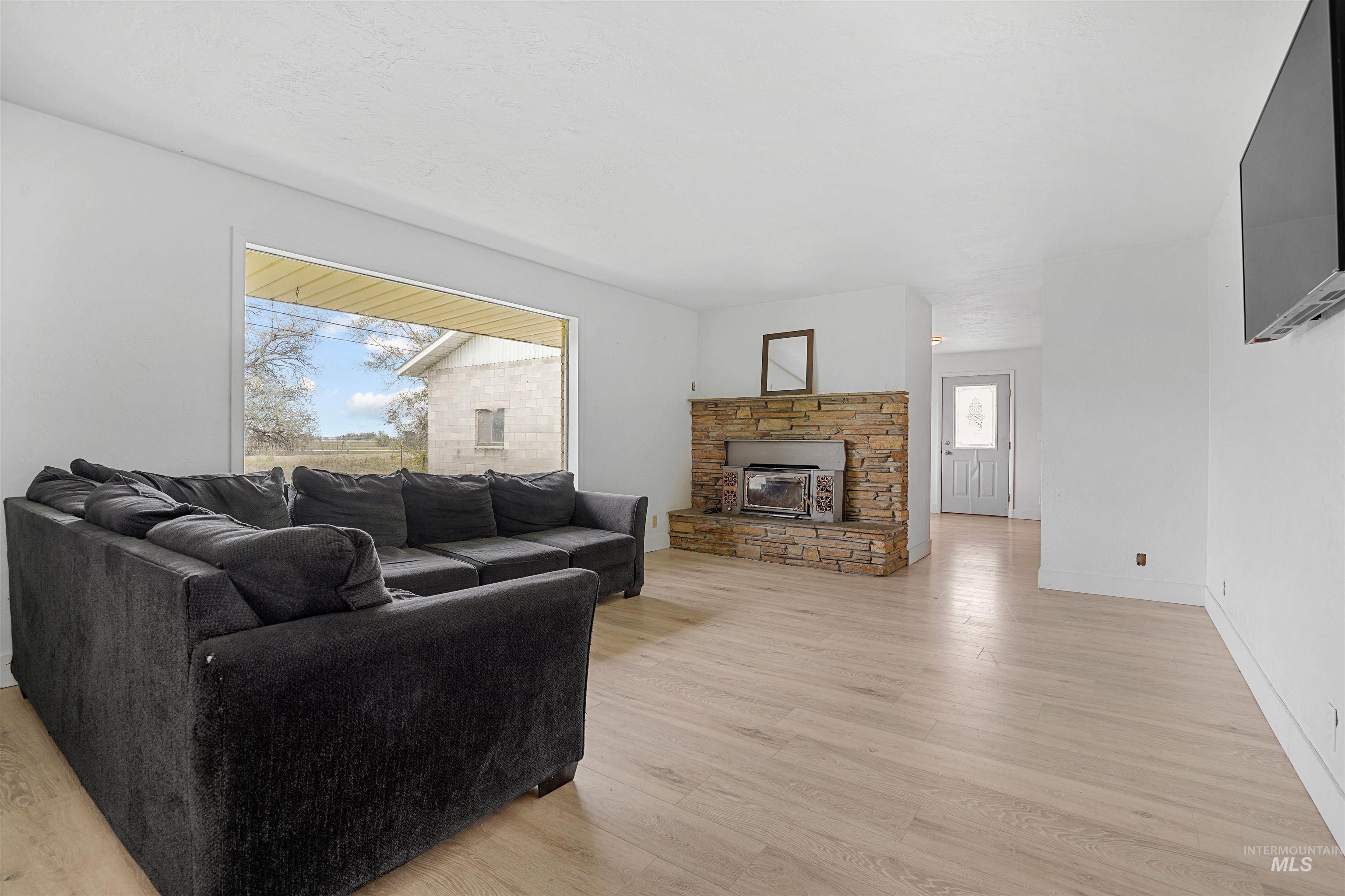 1006 S B Street Property Photo 7