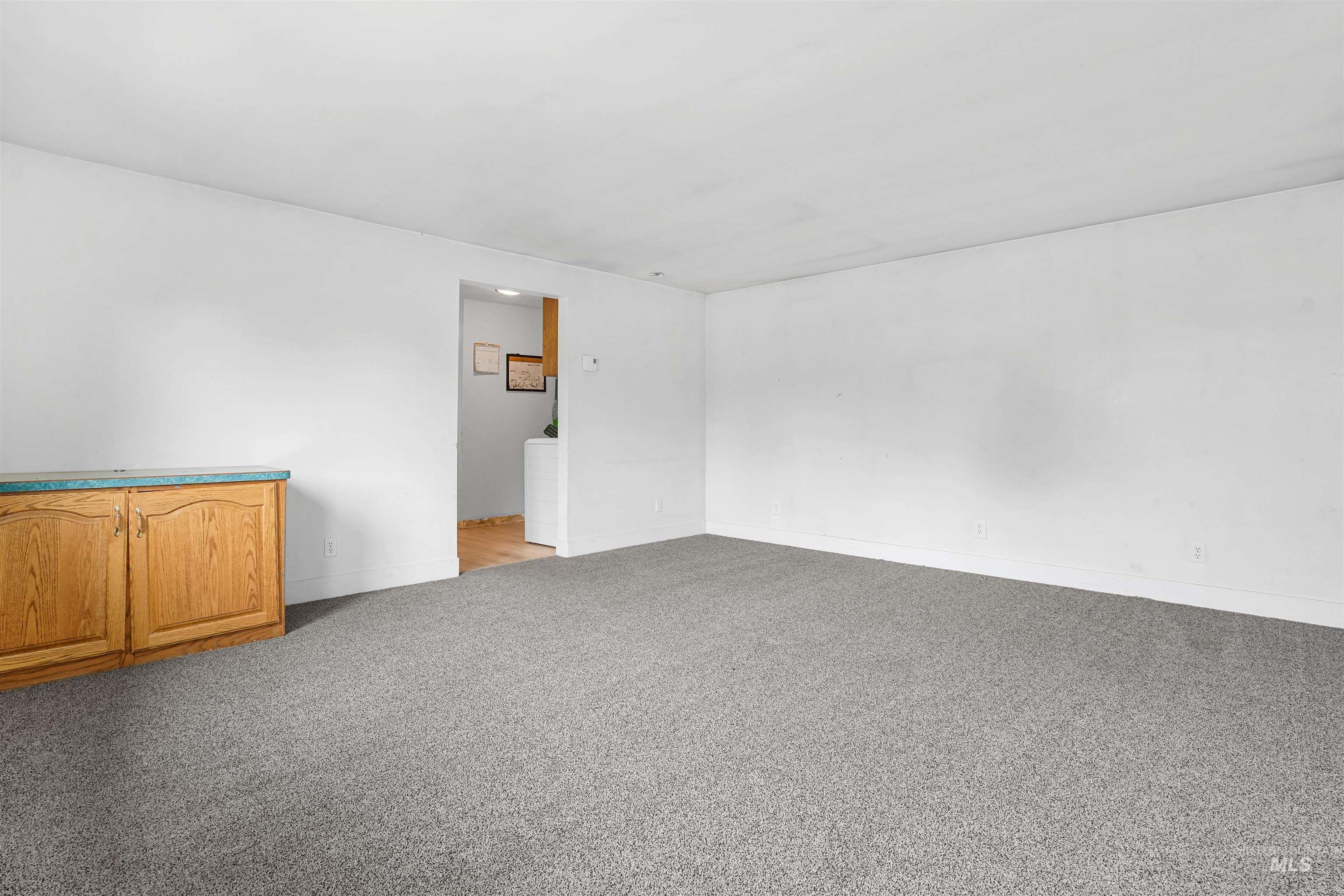 1006 S B Street Property Photo 14