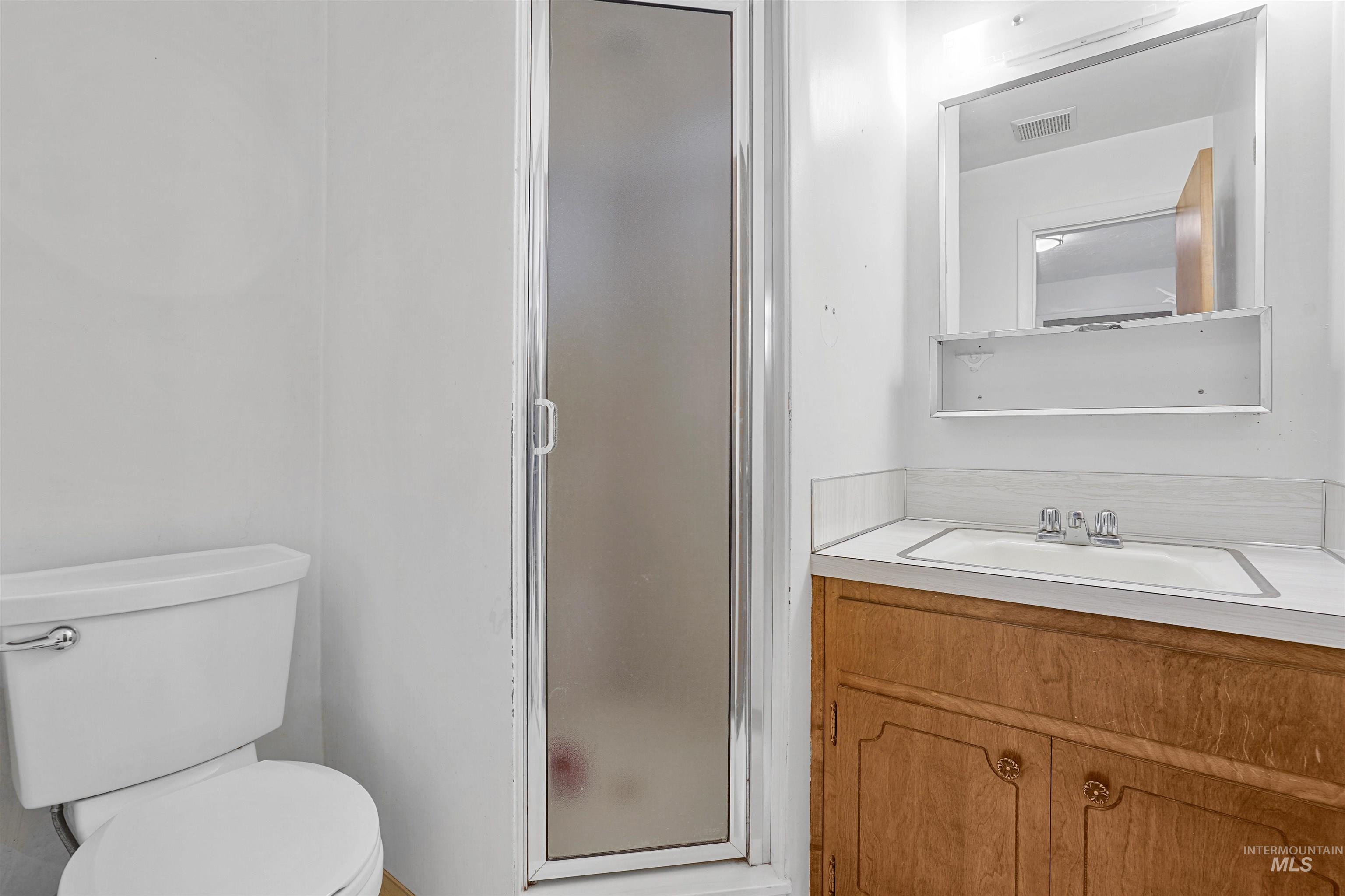 1006 S B Street Property Photo 15