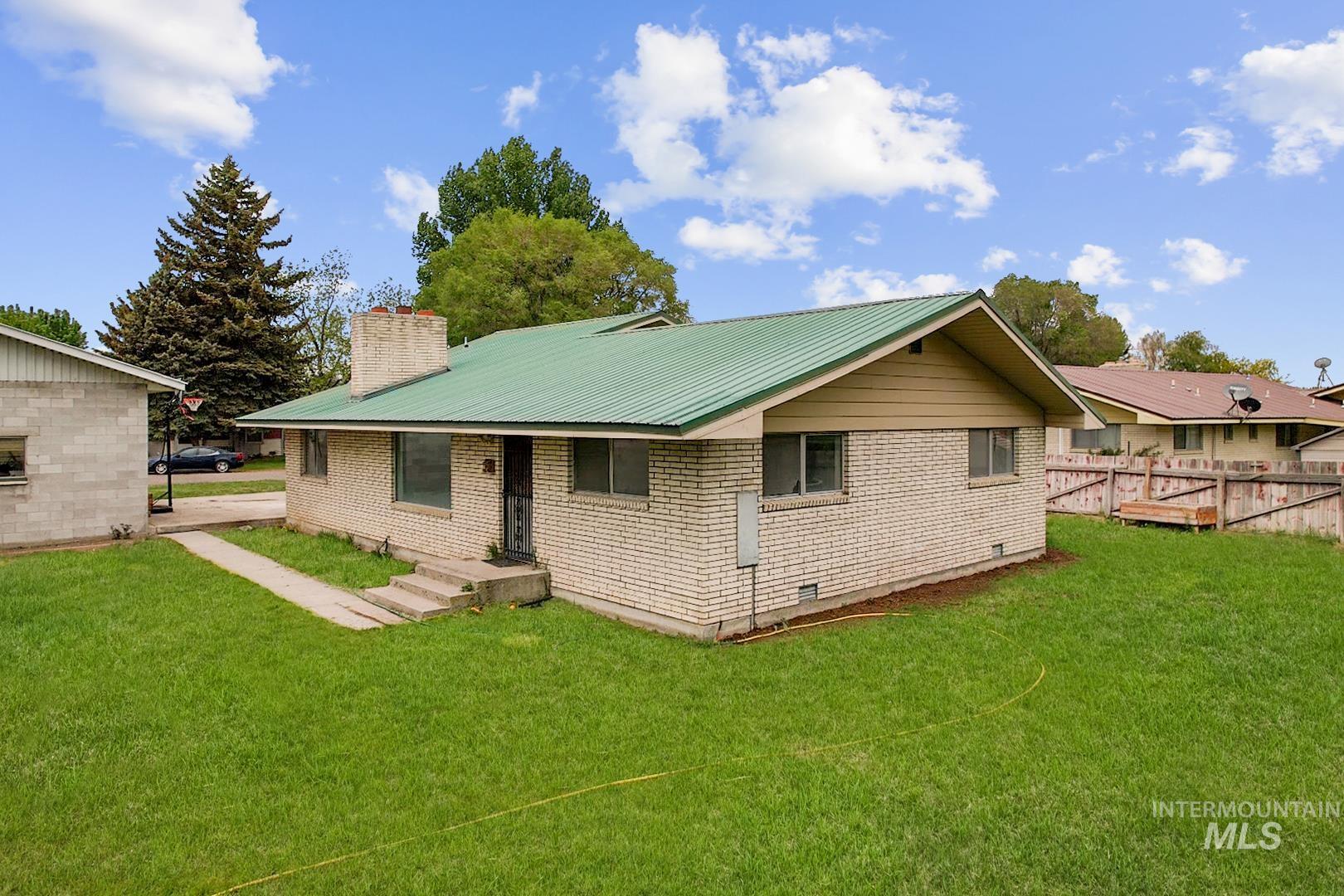 1006 S B Street Property Photo 19