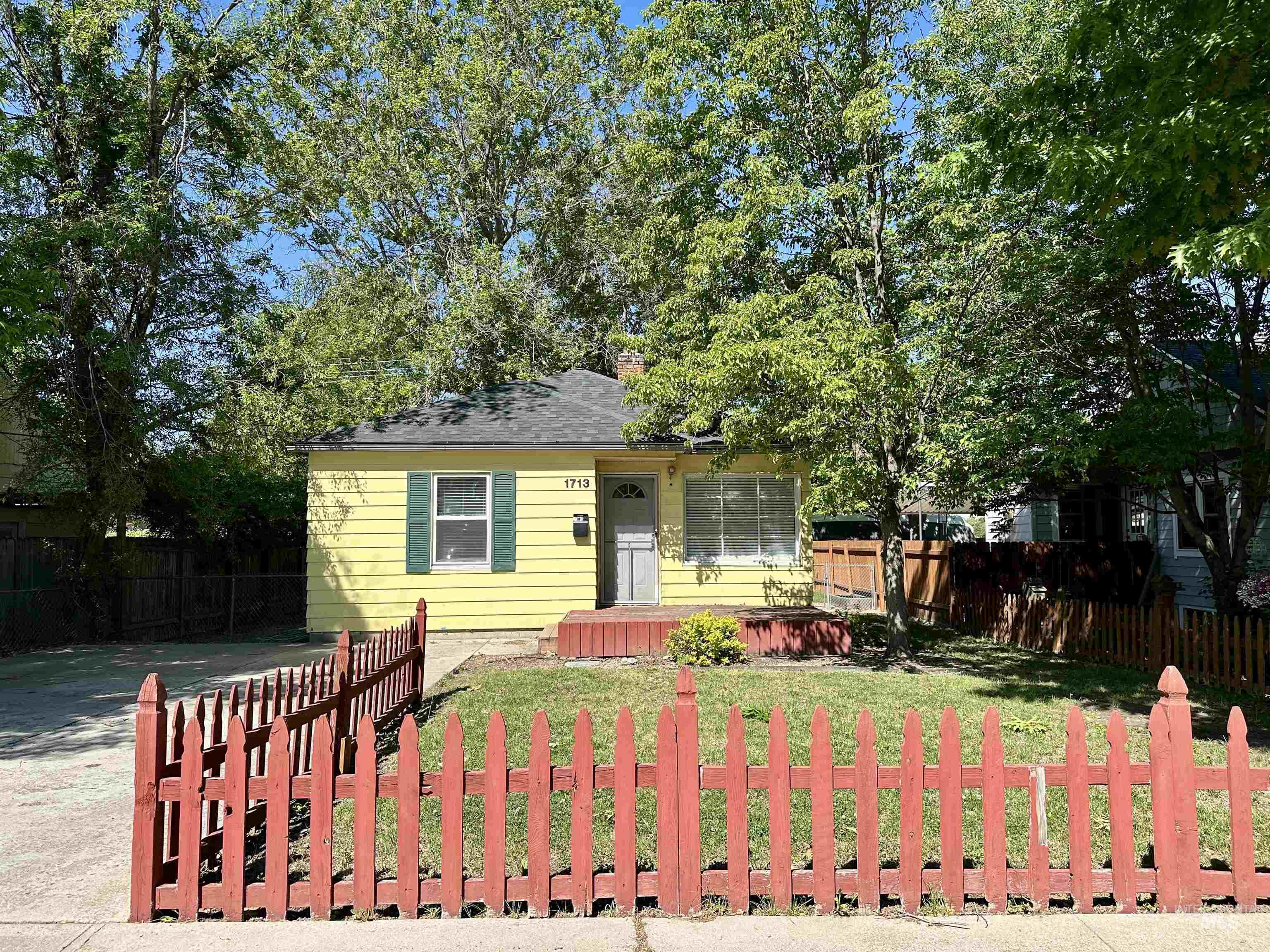 1713 S Euclid Ave Property Photo 1