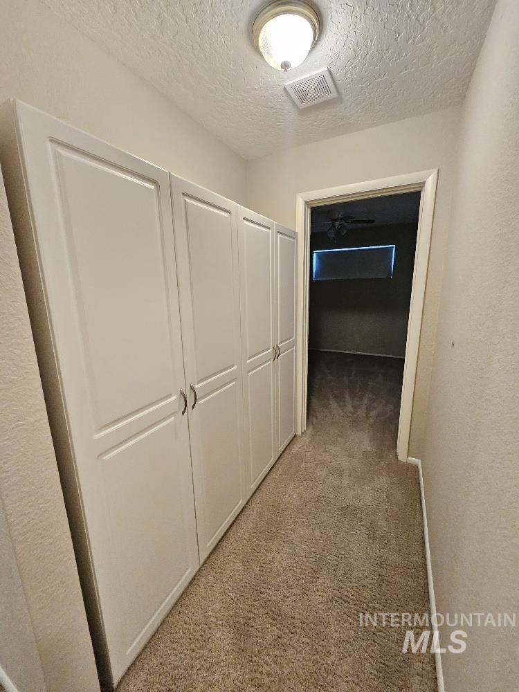 617 Lincoln Ave Property Photo 17