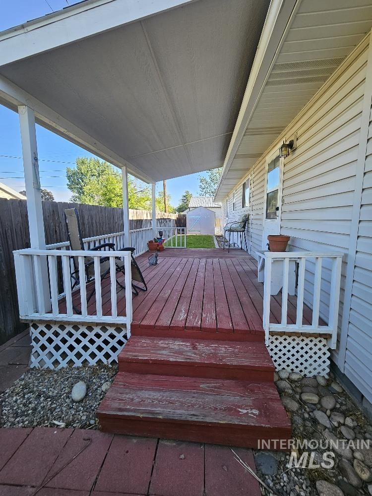 617 Lincoln Ave Property Photo 20
