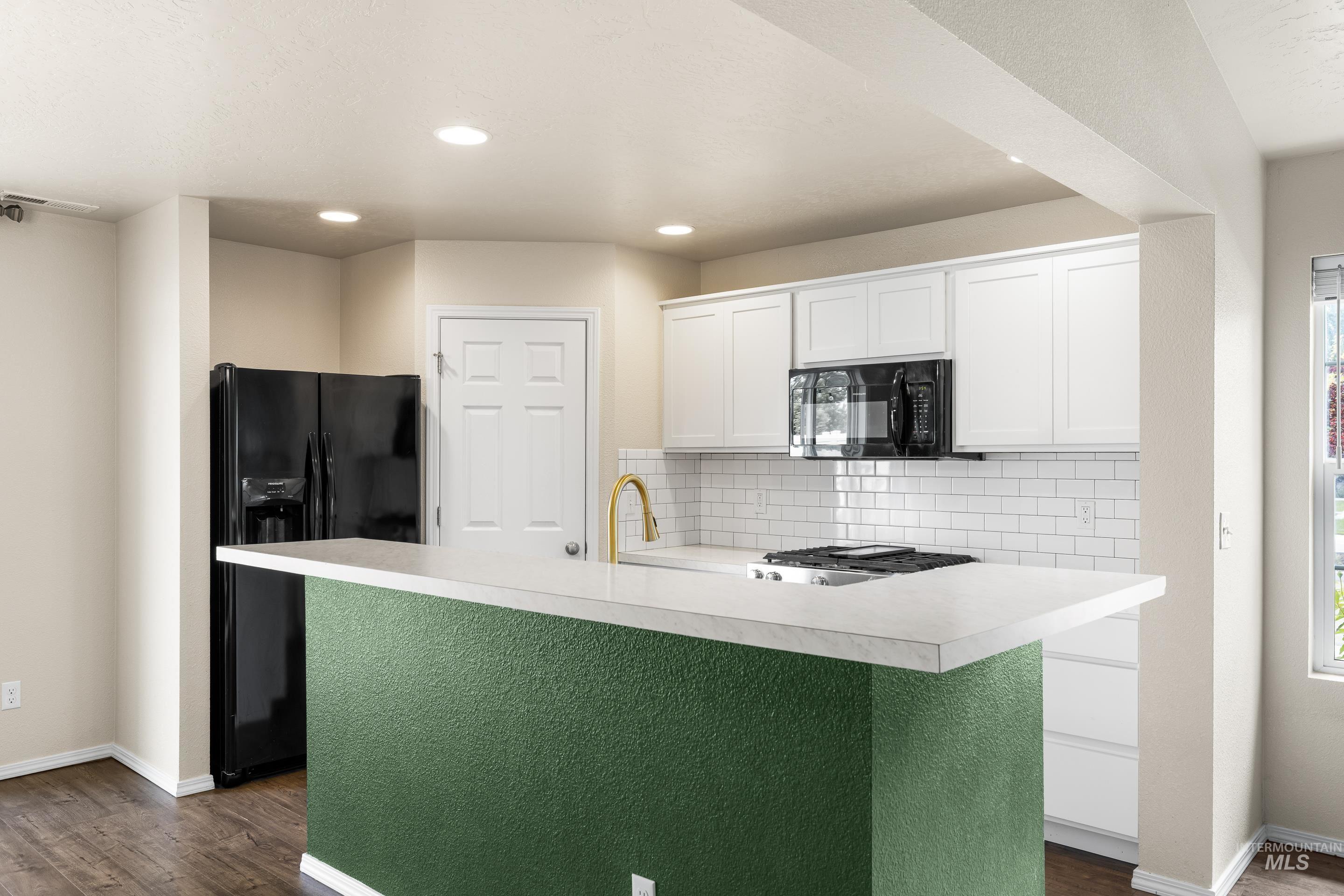 942 S Stibnite Place Property Photo 16