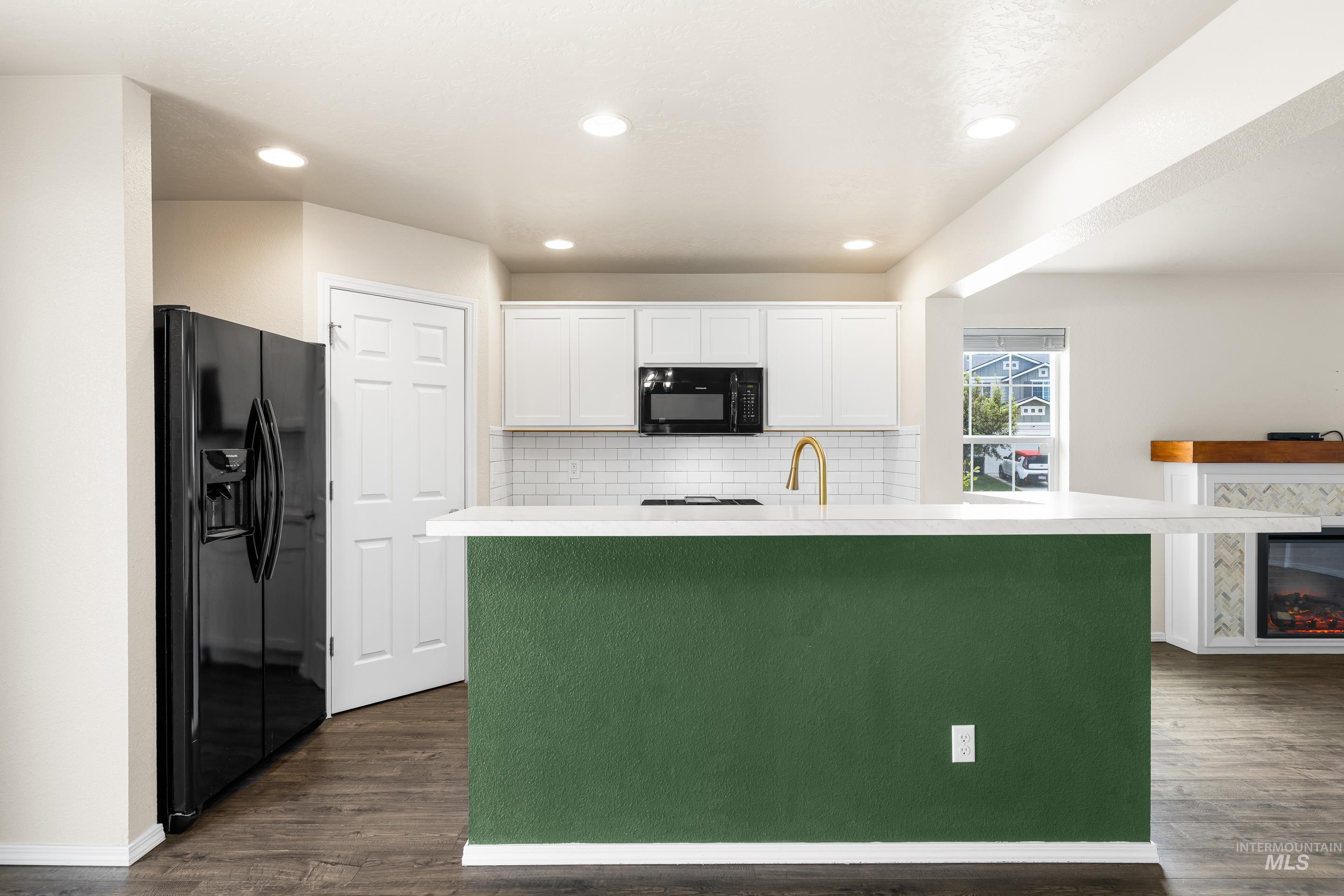 942 S Stibnite Place Property Photo 17