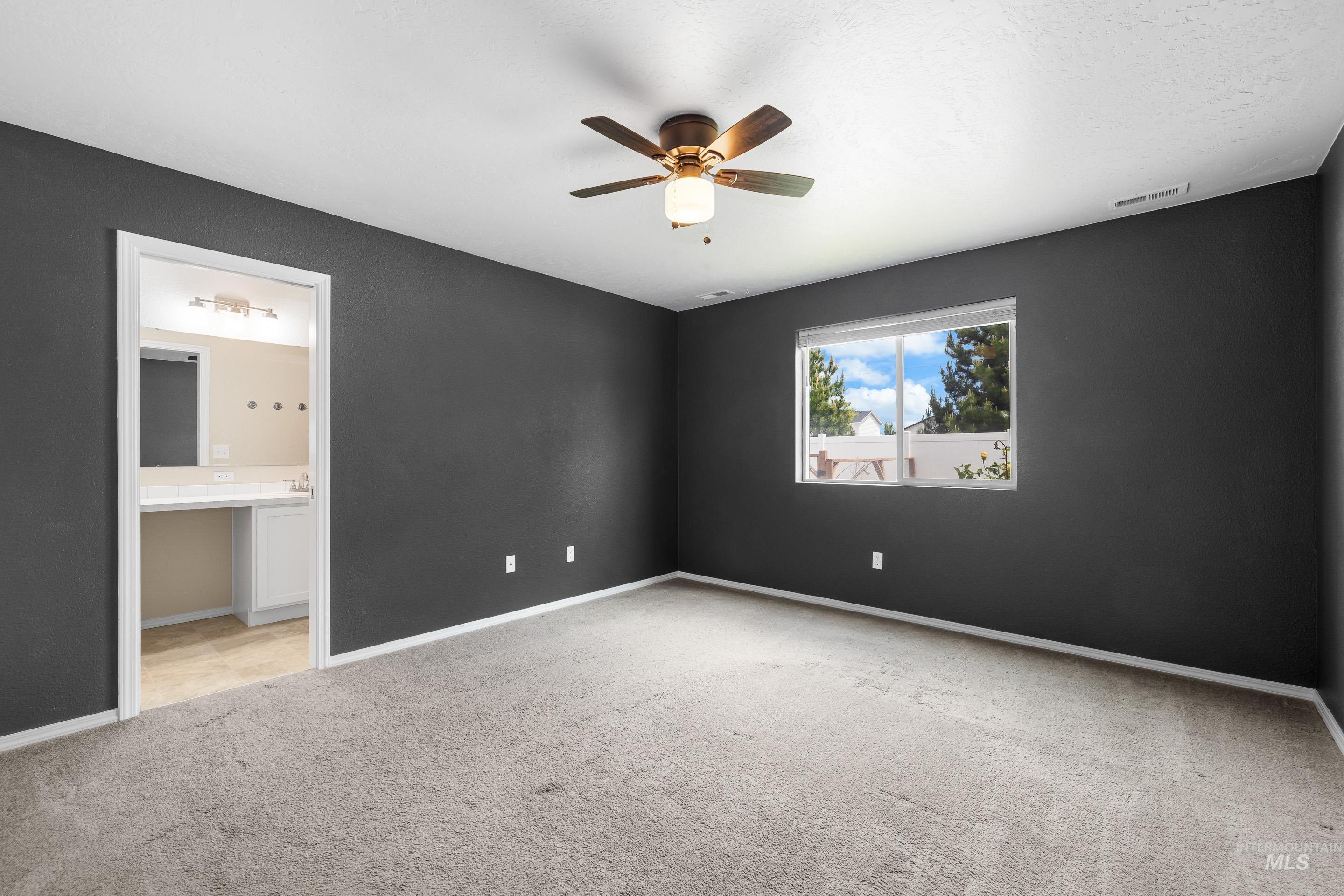942 S Stibnite Place Property Photo 25