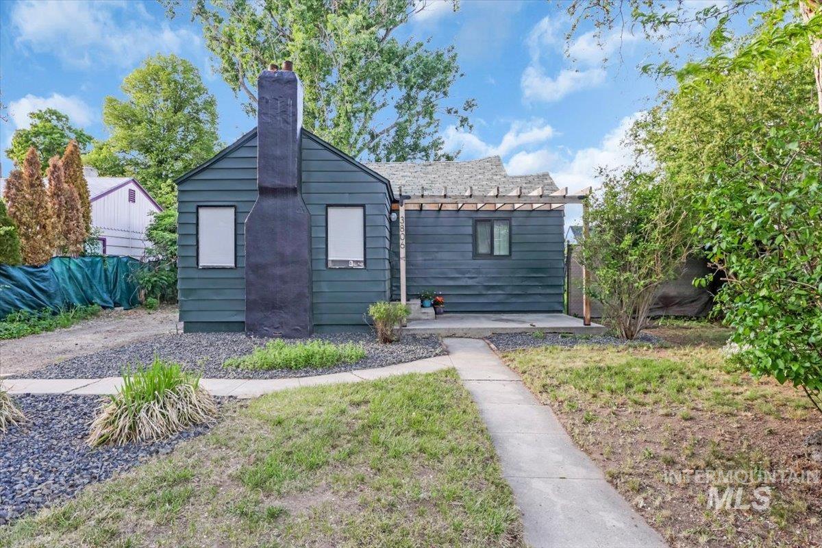 3806 W Albion St Property Photo