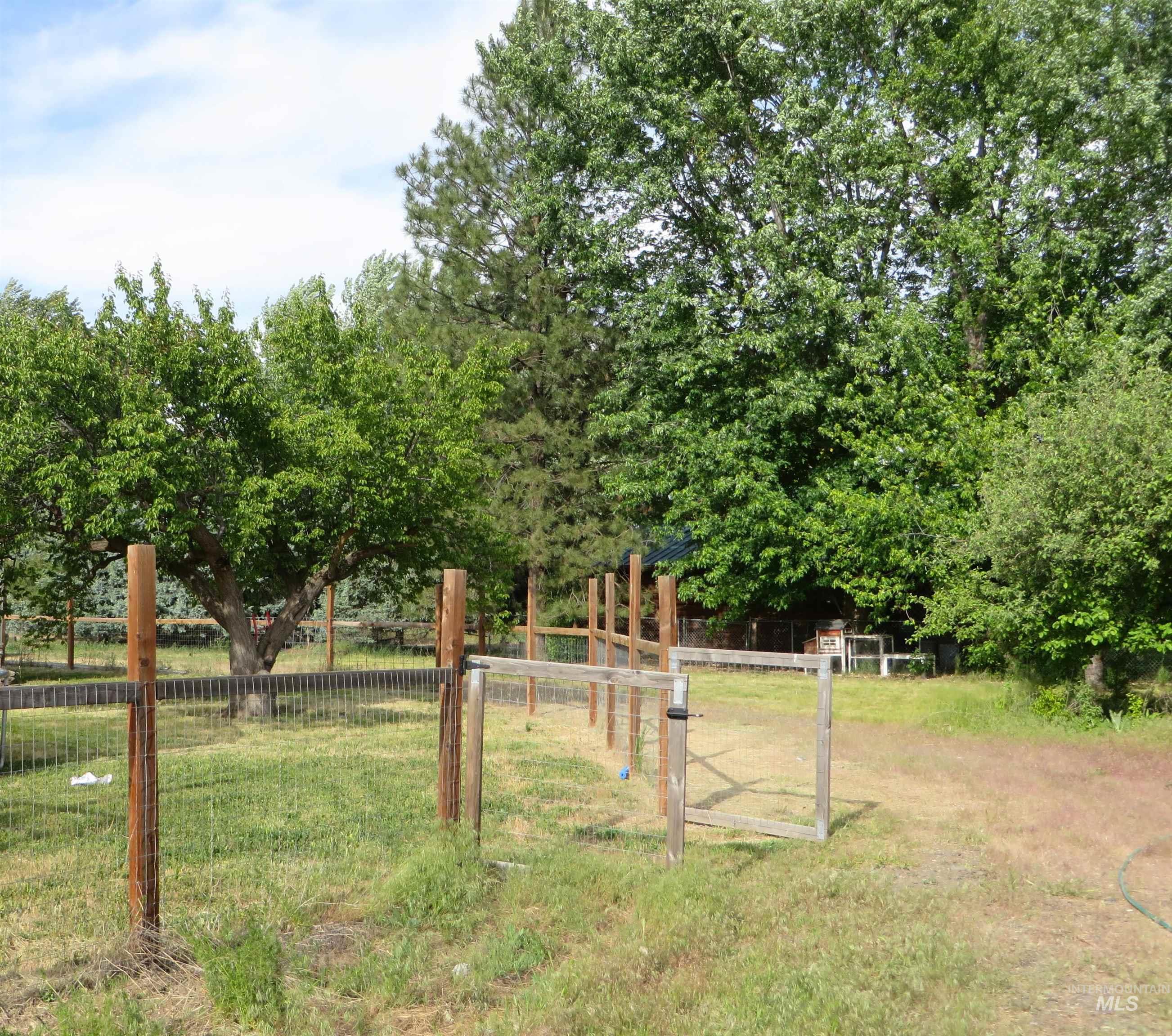 937 Indianhead Road Property Photo 17