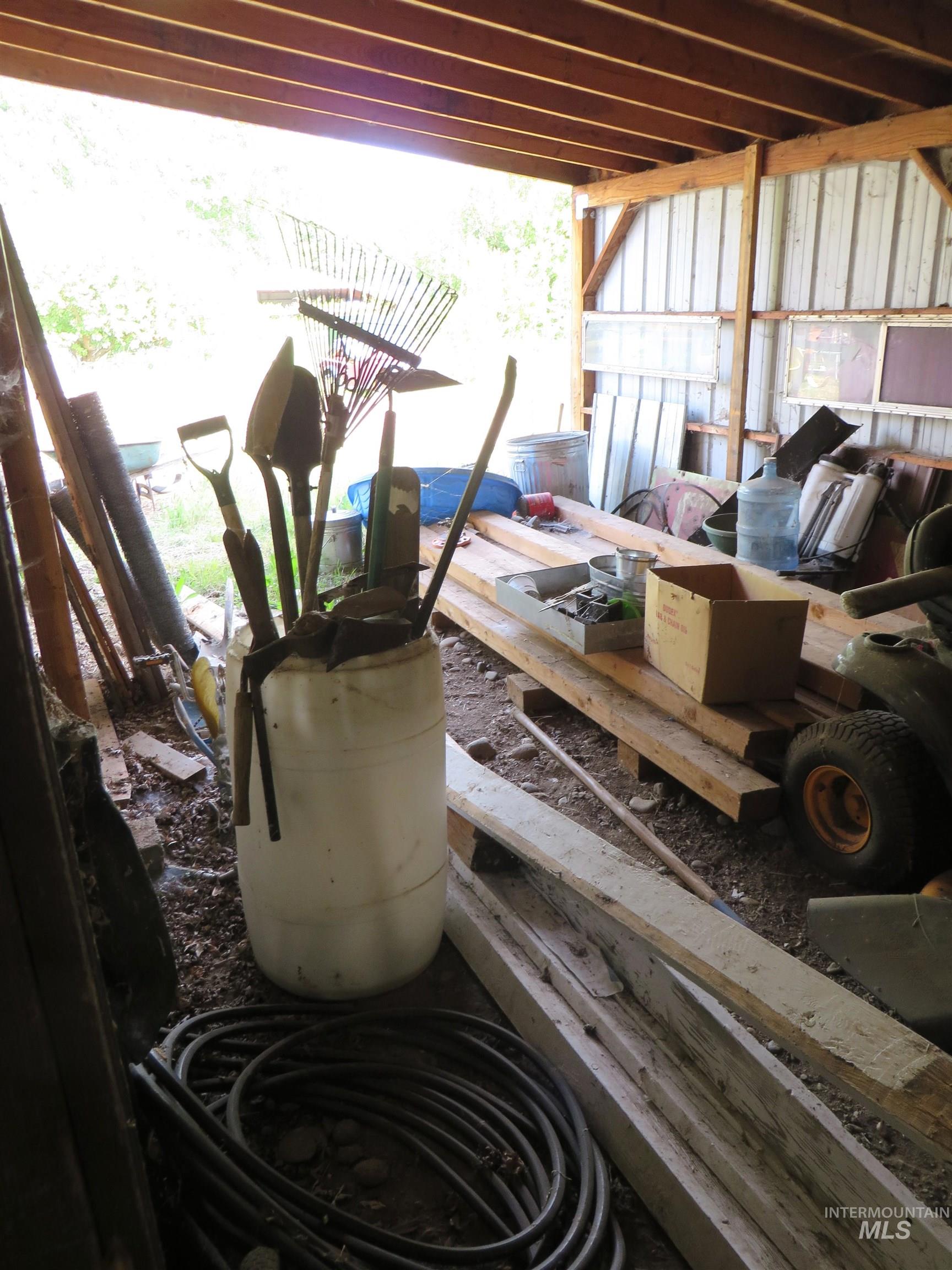 937 Indianhead Road Property Photo 19