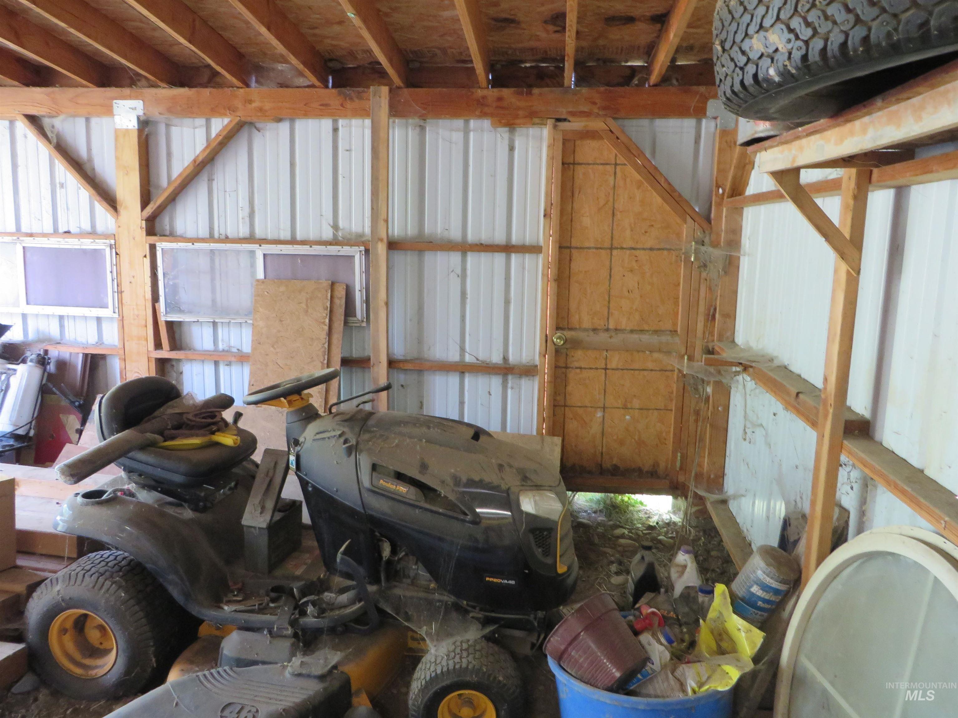 937 Indianhead Road Property Photo 20