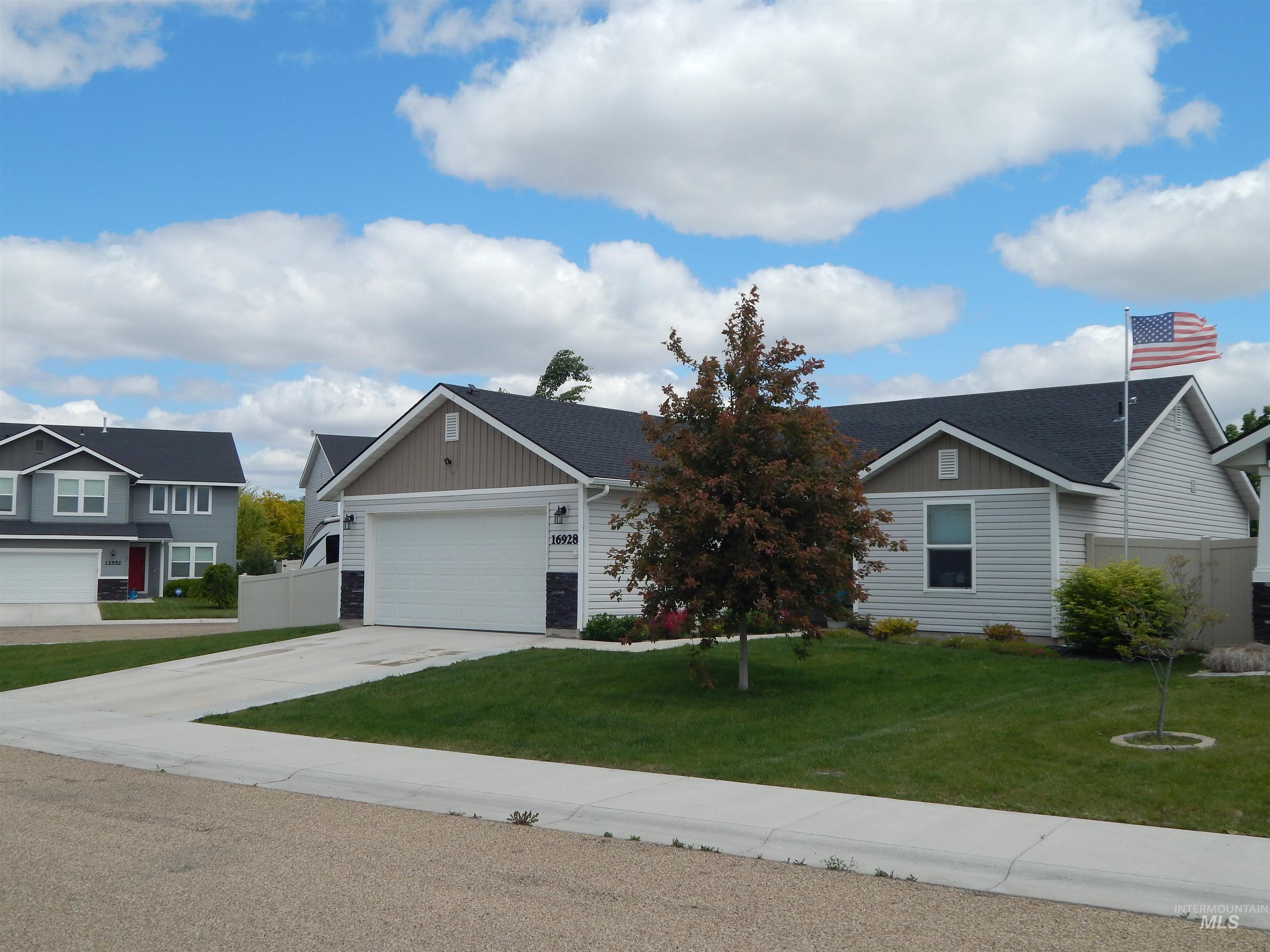 16928 Loggia Ave Property Photo
