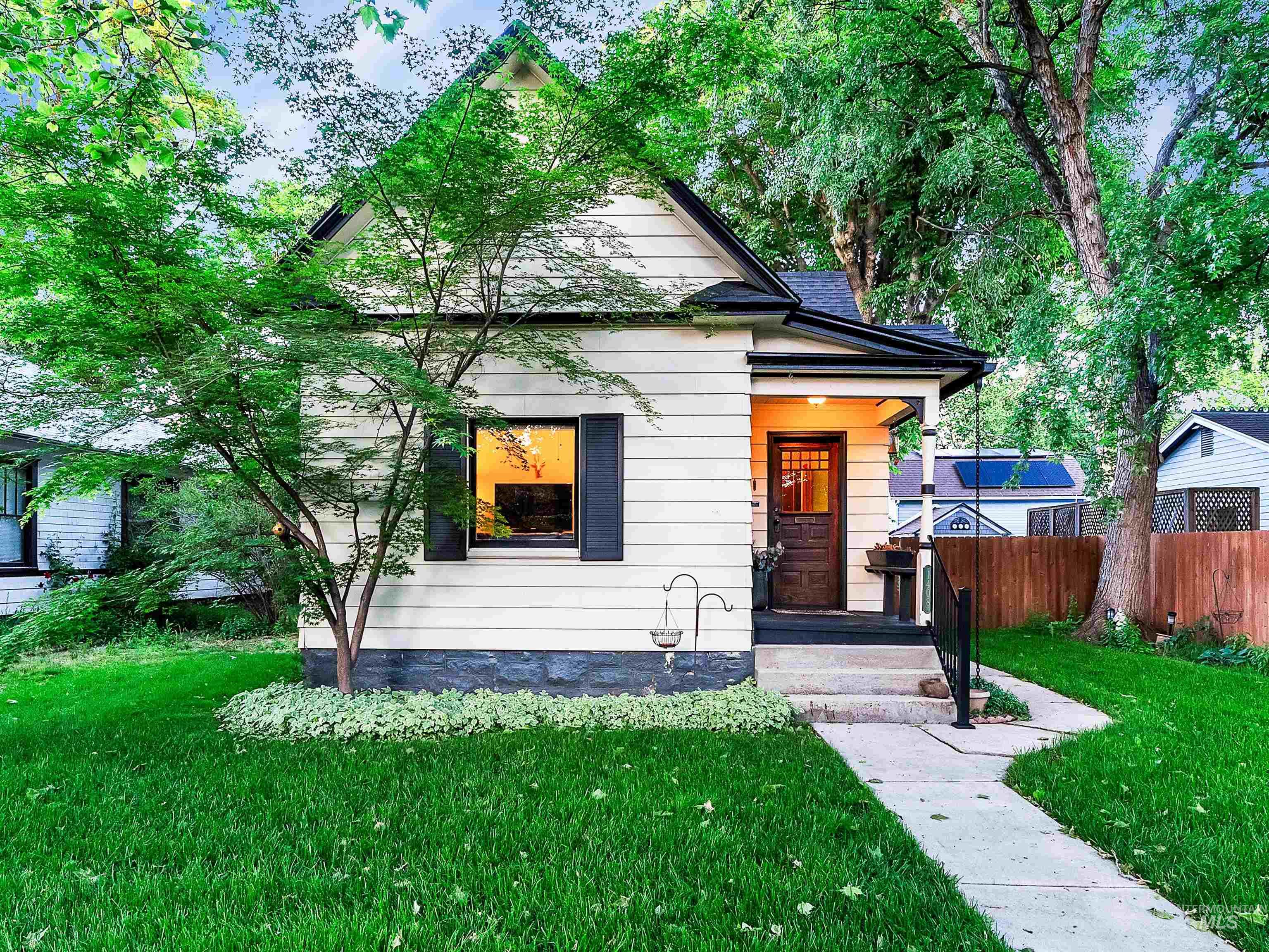 1408 N 7th St. Property Photo 1