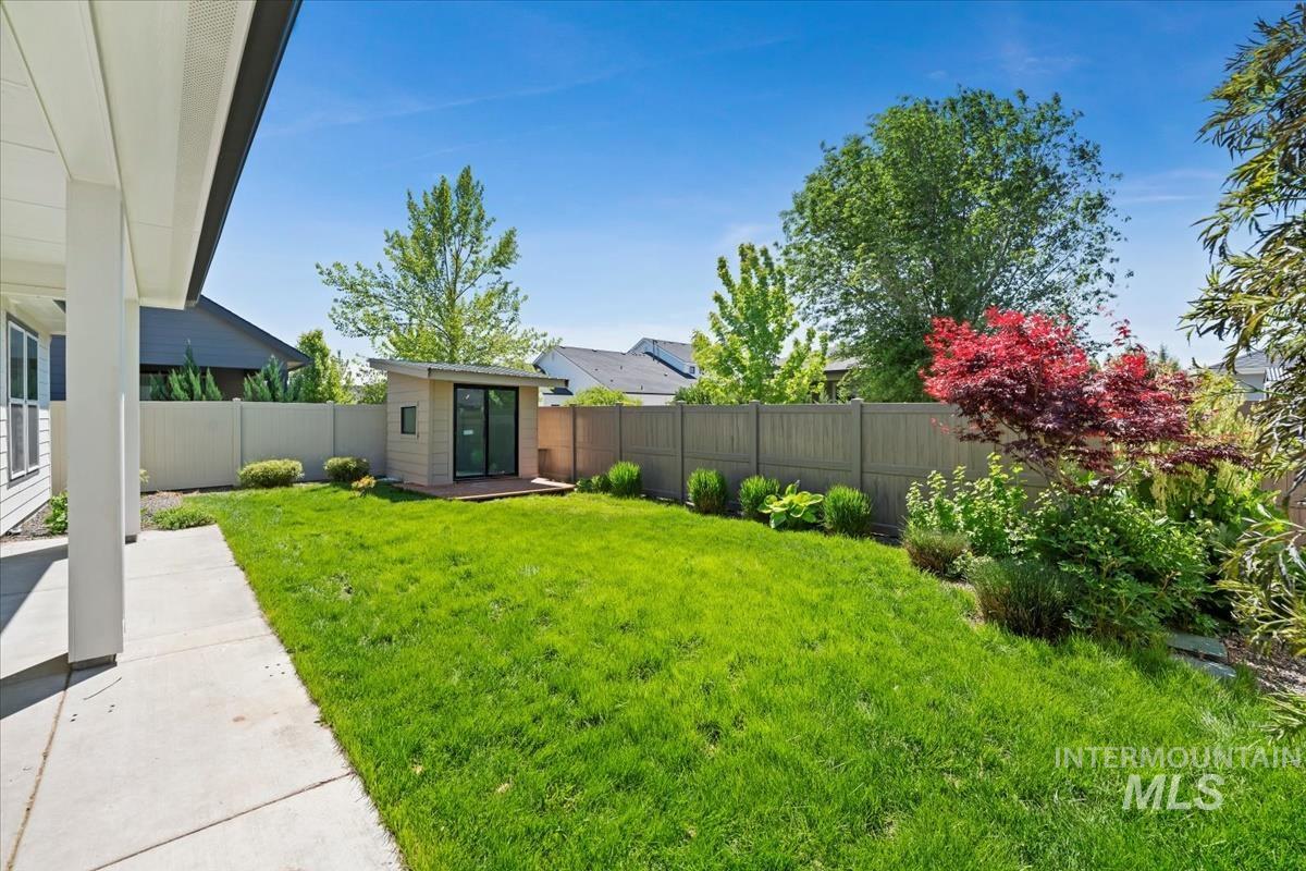 4999 S Colusa Ave Property Photo 33